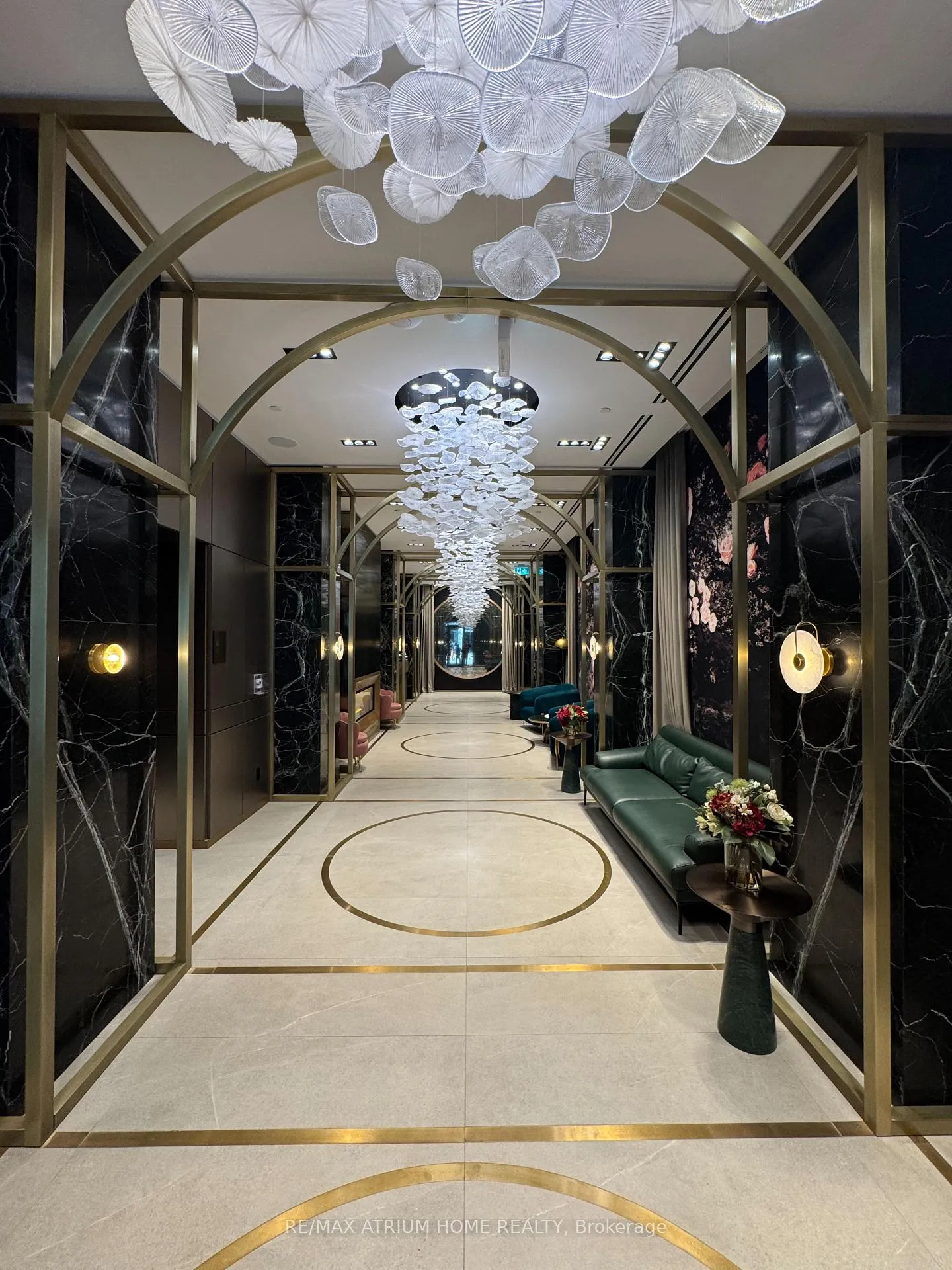 Photo 2 of Unit 1107, 771 Yonge Street, Toronto, Rosedale-Moore Park — HOMEH