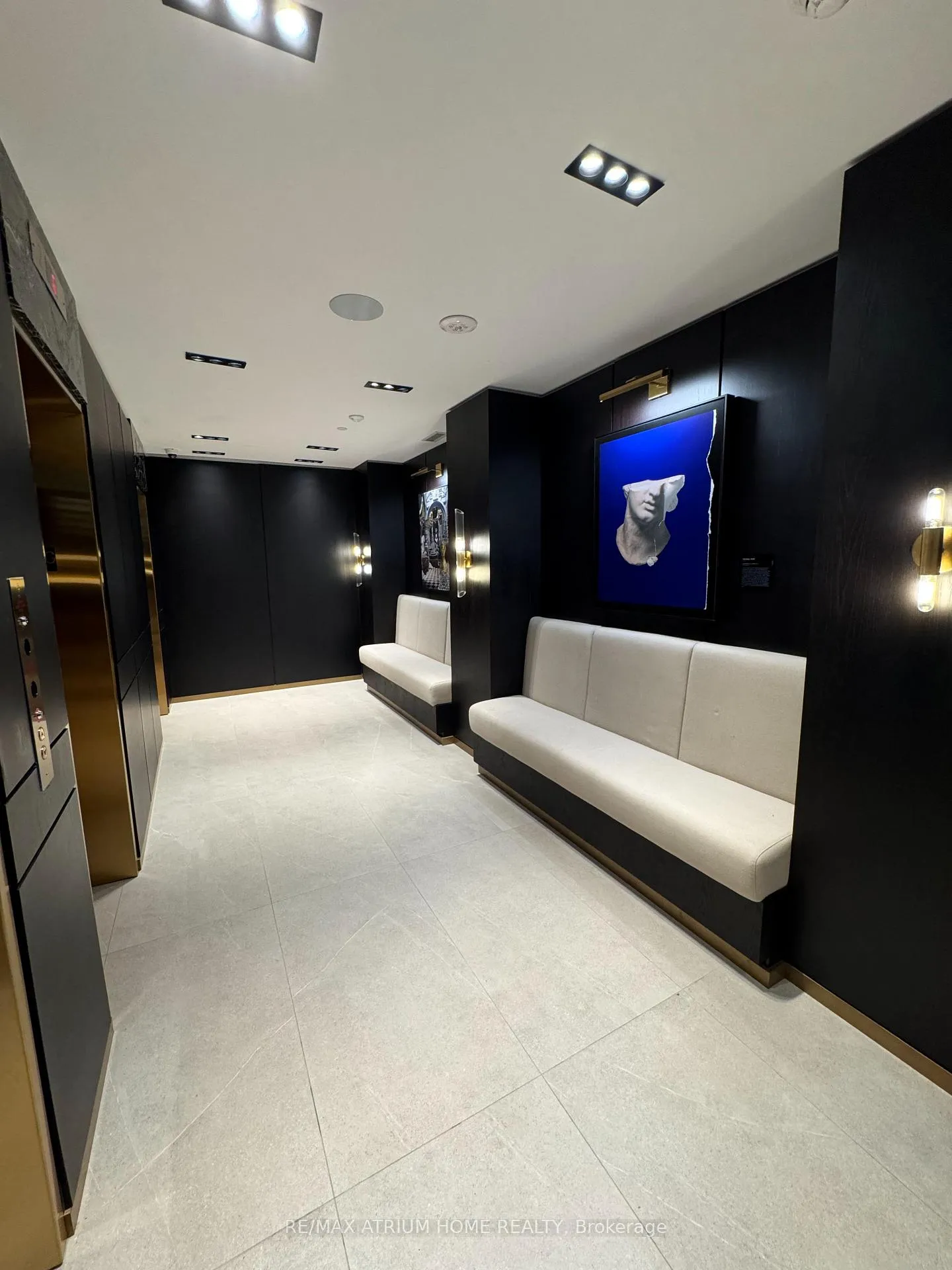 Photo 3 of Unit 1107, 771 Yonge Street, Toronto, Rosedale-Moore Park — HOMEH