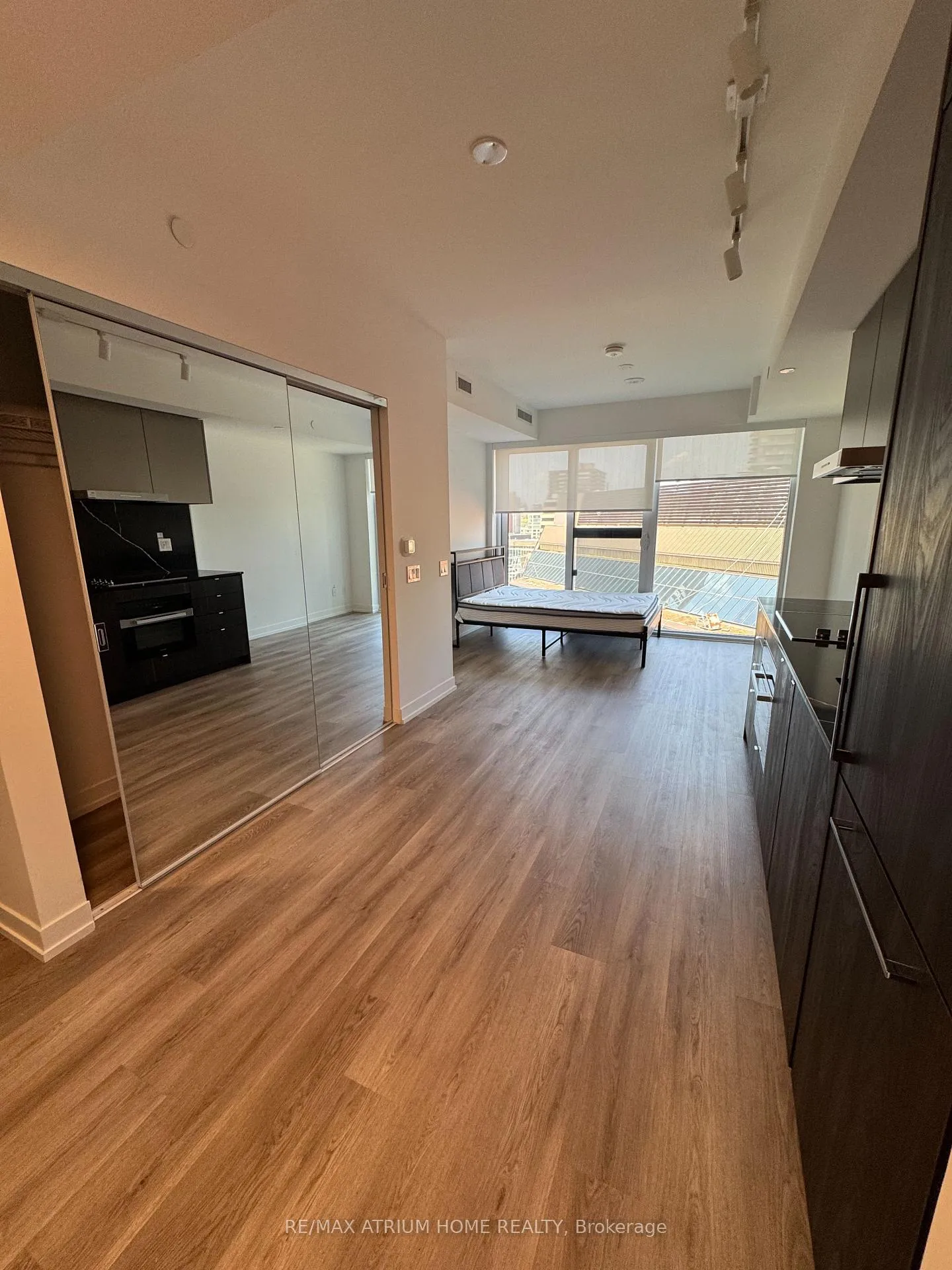 Photo 6 of Unit 1107, 771 Yonge Street, Toronto, Rosedale-Moore Park — HOMEH
