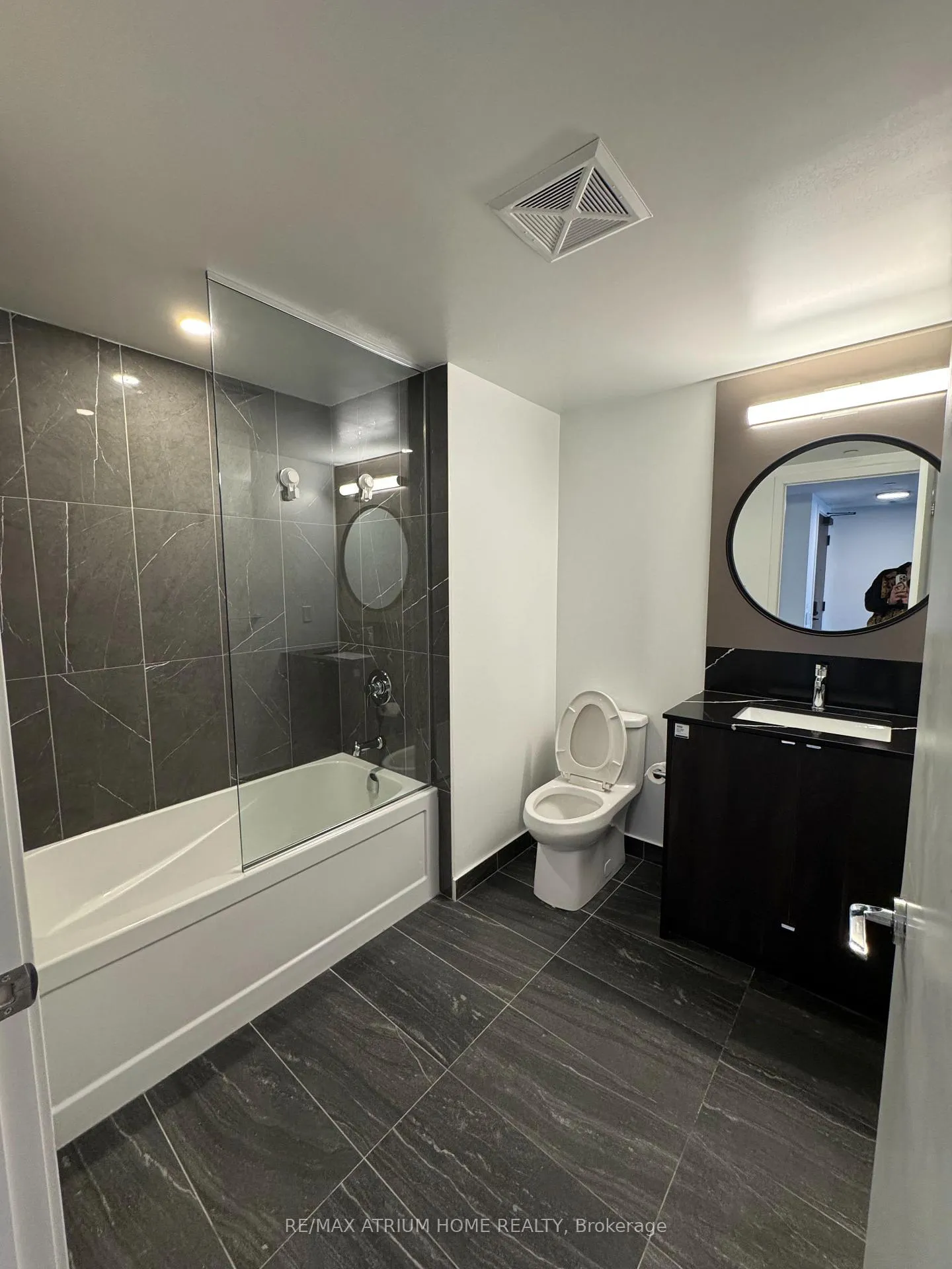 Photo 8 of Unit 1107, 771 Yonge Street, Toronto, Rosedale-Moore Park — HOMEH