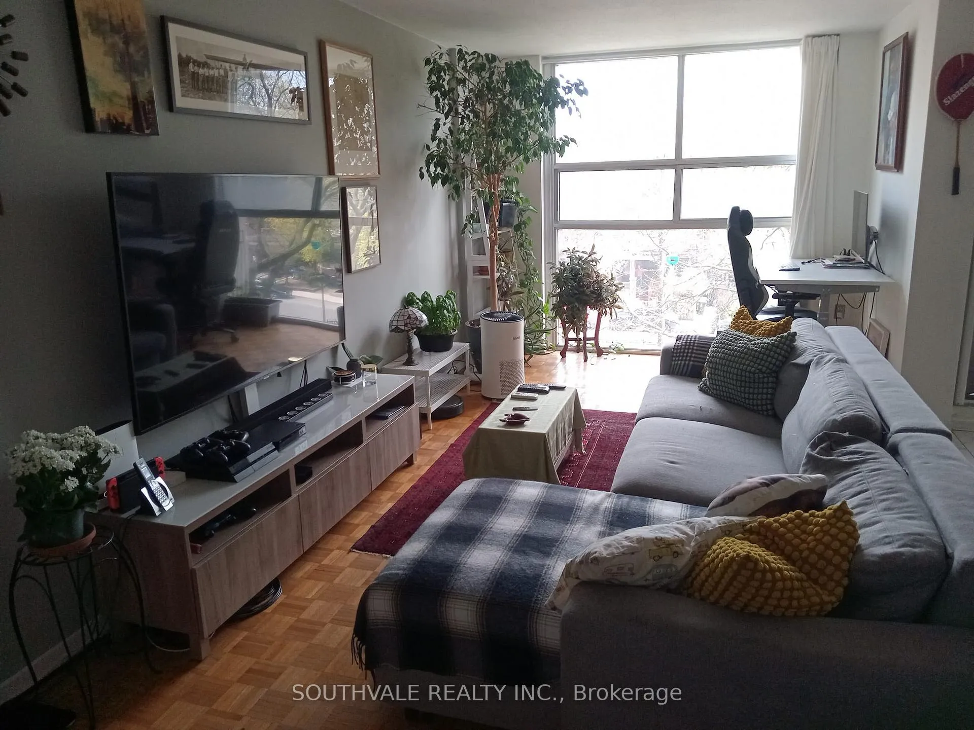 Photo 5 of Unit #404, 40 Homewood Avenue, Toronto, Cabbagetown-South St. James Town — HOMEH