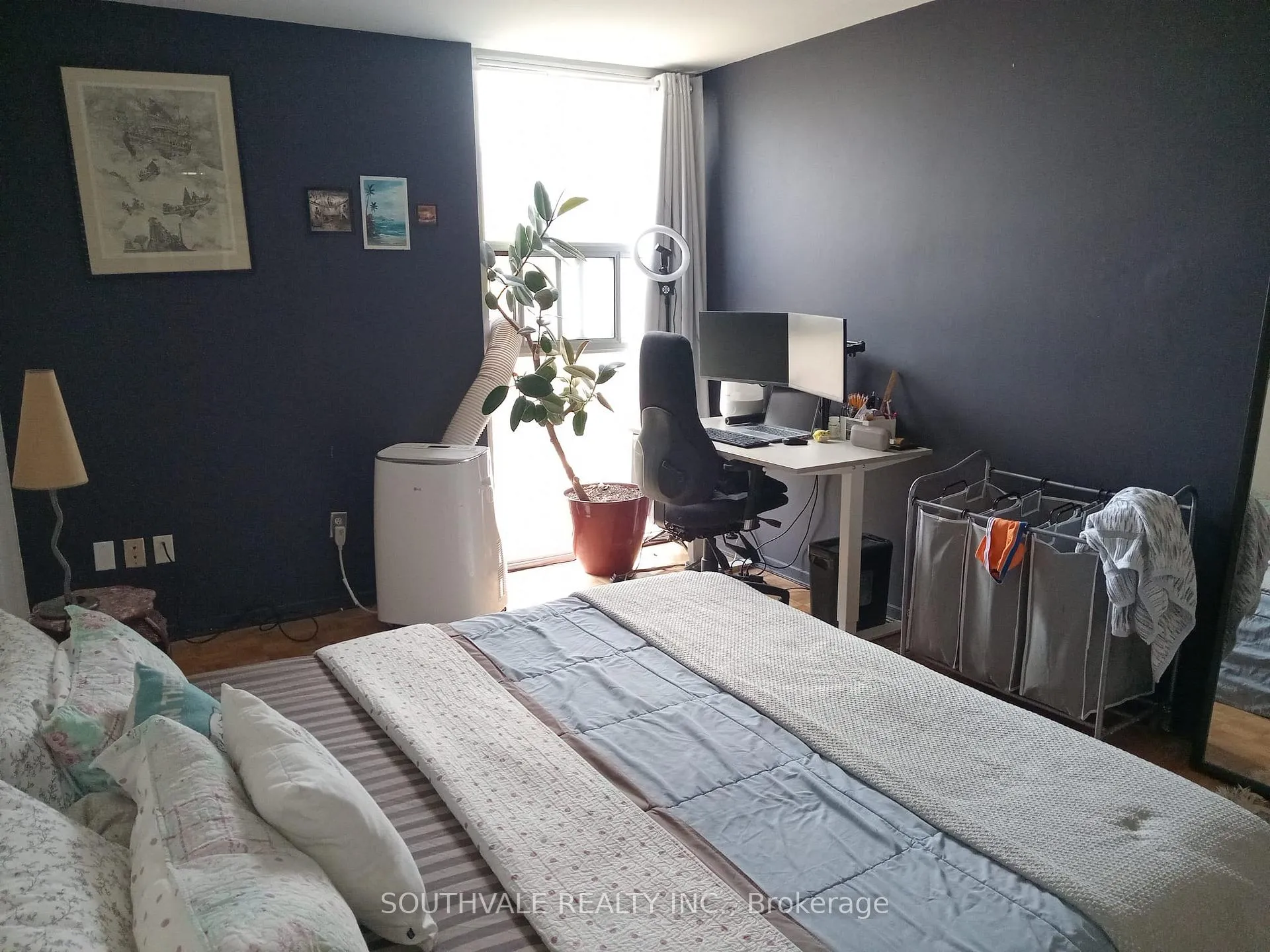 Photo 9 of Unit #404, 40 Homewood Avenue, Toronto, Cabbagetown-South St. James Town — HOMEH