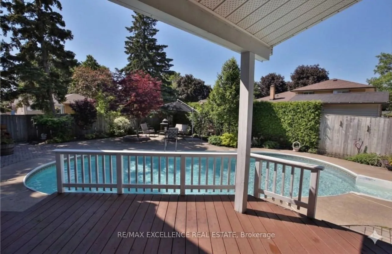 Photo 2 of 1 Windermere Court, Brampton, Northwood Park — HOMEH