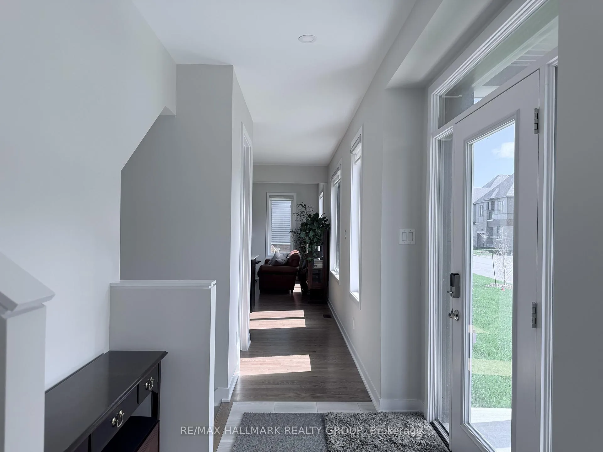 Photo 4 of 401 Euphoria Crescent, Ottawa, Barrhaven - Heritage Park — HOMEH