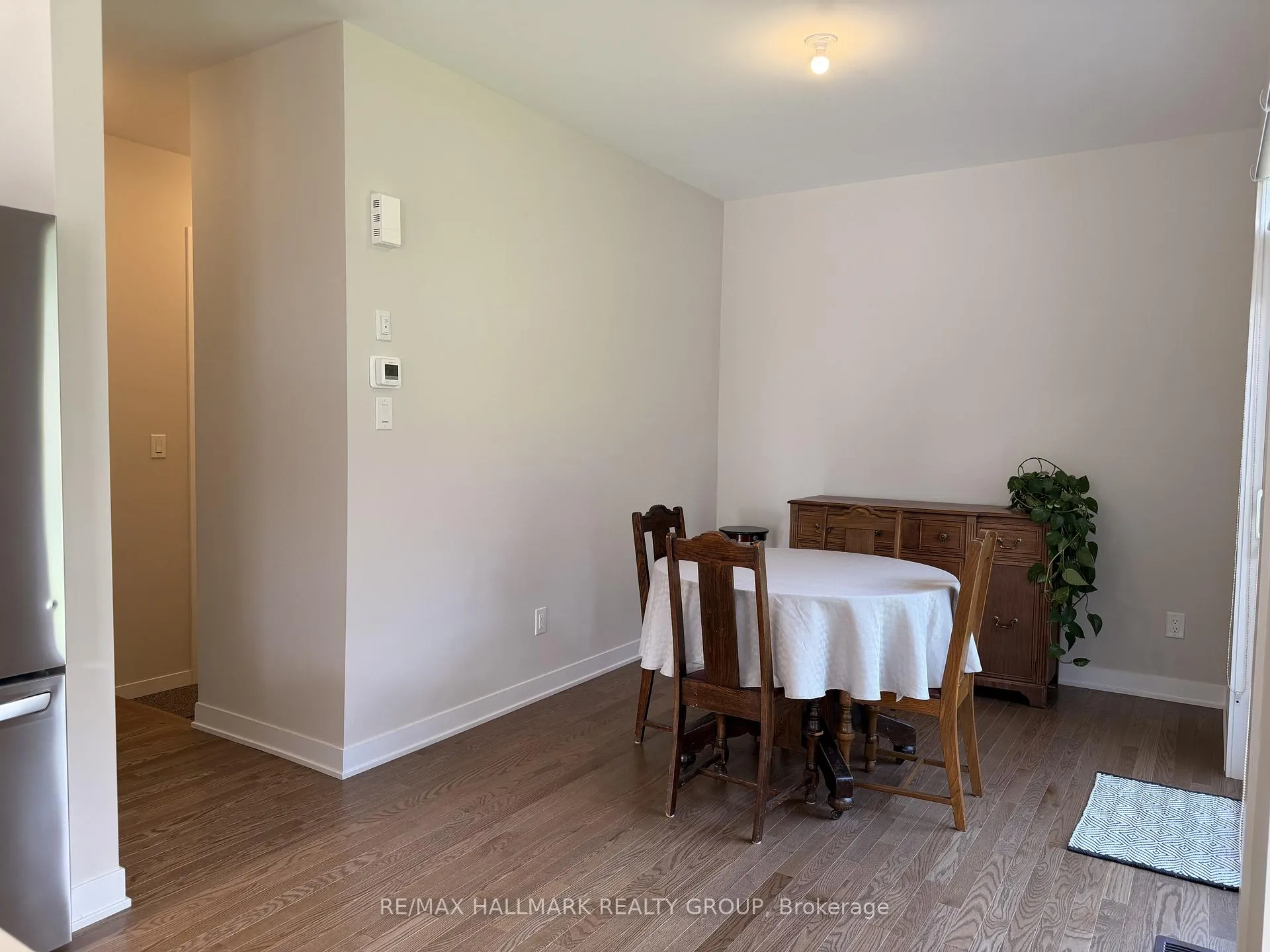 Photo 14 of 401 Euphoria Crescent, Ottawa, Barrhaven - Heritage Park — HOMEH