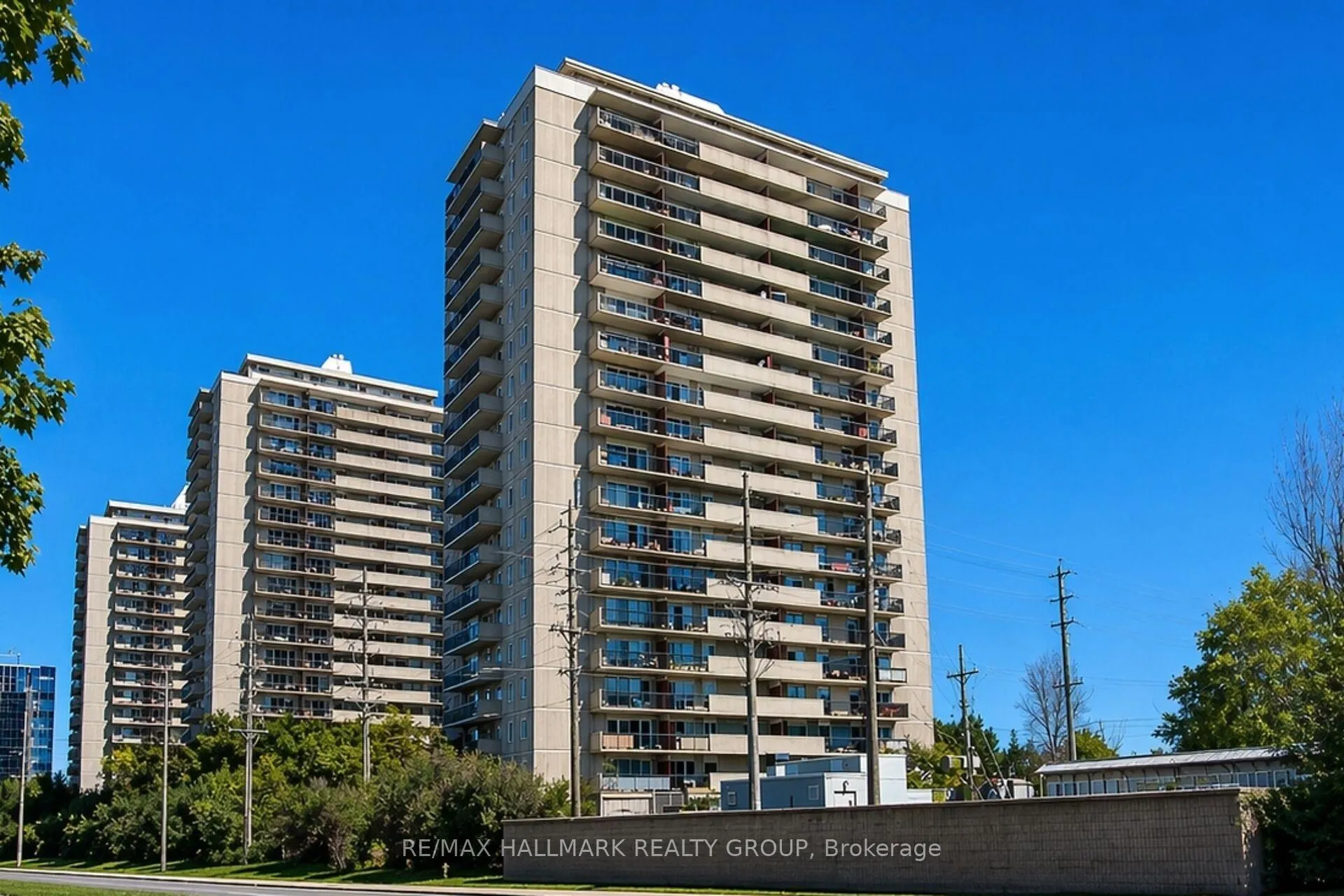 Front of Unit 1408, 158C McArthur Avenue