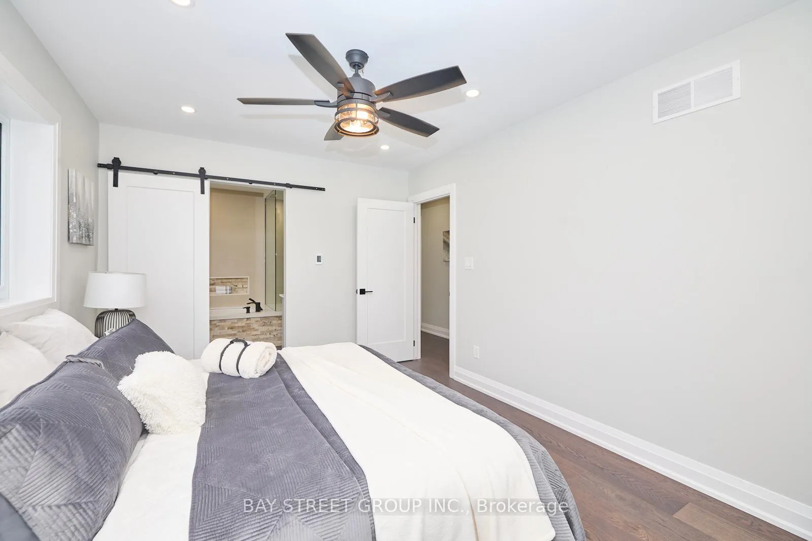 Photo 17 of 3873 Glenview Drive, Lincoln, Lincoln-Jordan/Vineland — HOMEH