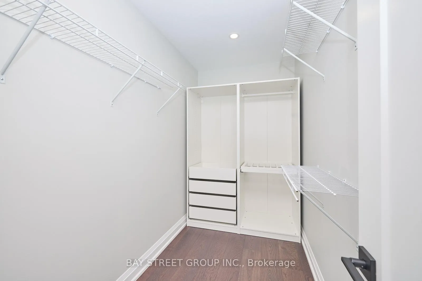 Photo 18 of 3873 Glenview Drive, Lincoln, Lincoln-Jordan/Vineland — HOMEH