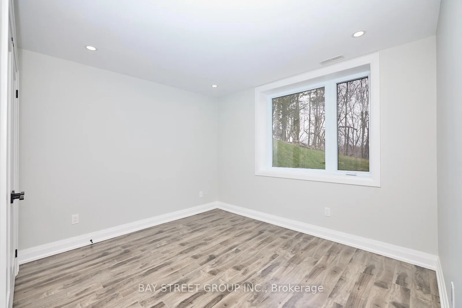 Photo 30 of 3873 Glenview Drive, Lincoln, Lincoln-Jordan/Vineland — HOMEH