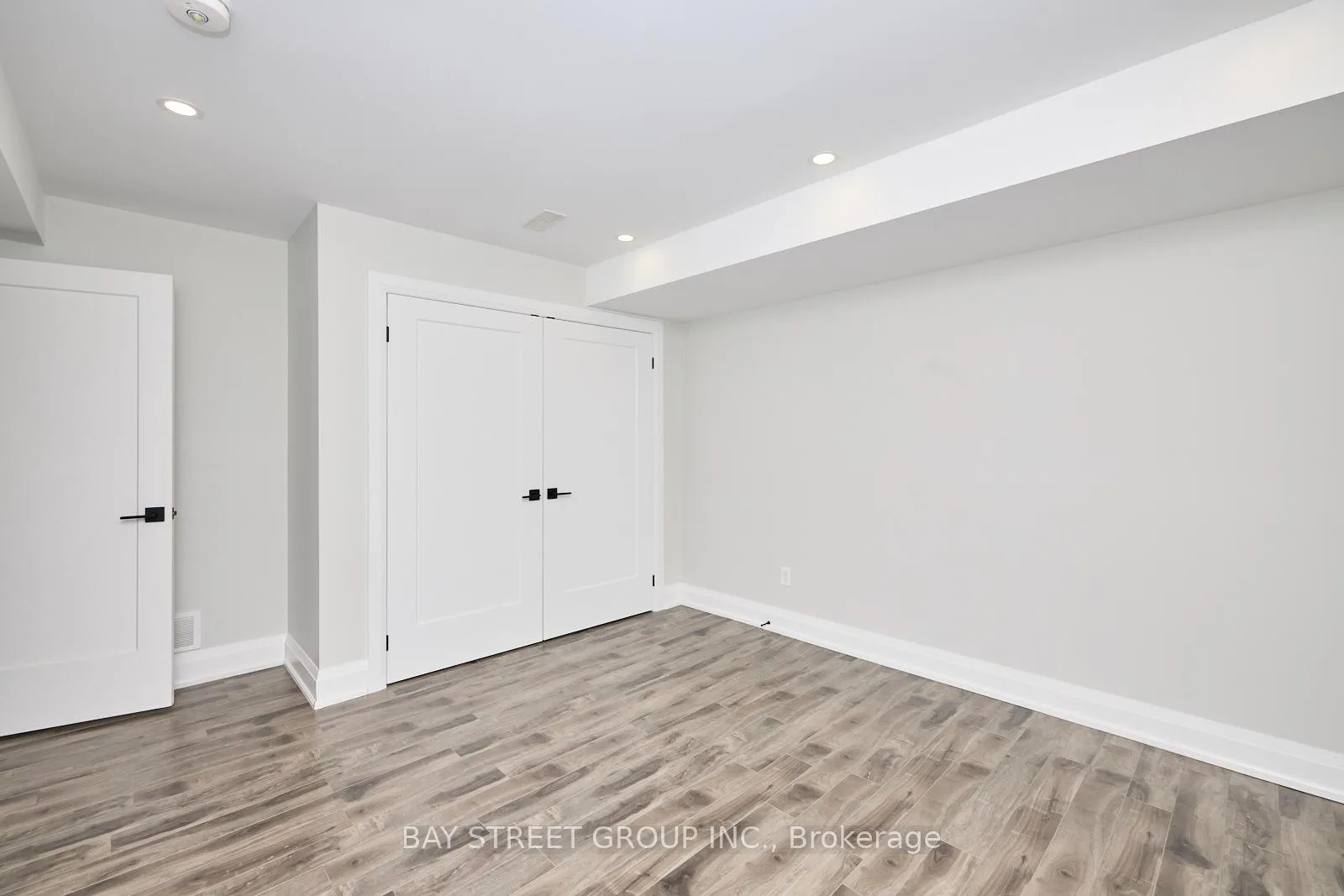 Photo 33 of 3873 Glenview Drive, Lincoln, Lincoln-Jordan/Vineland — HOMEH
