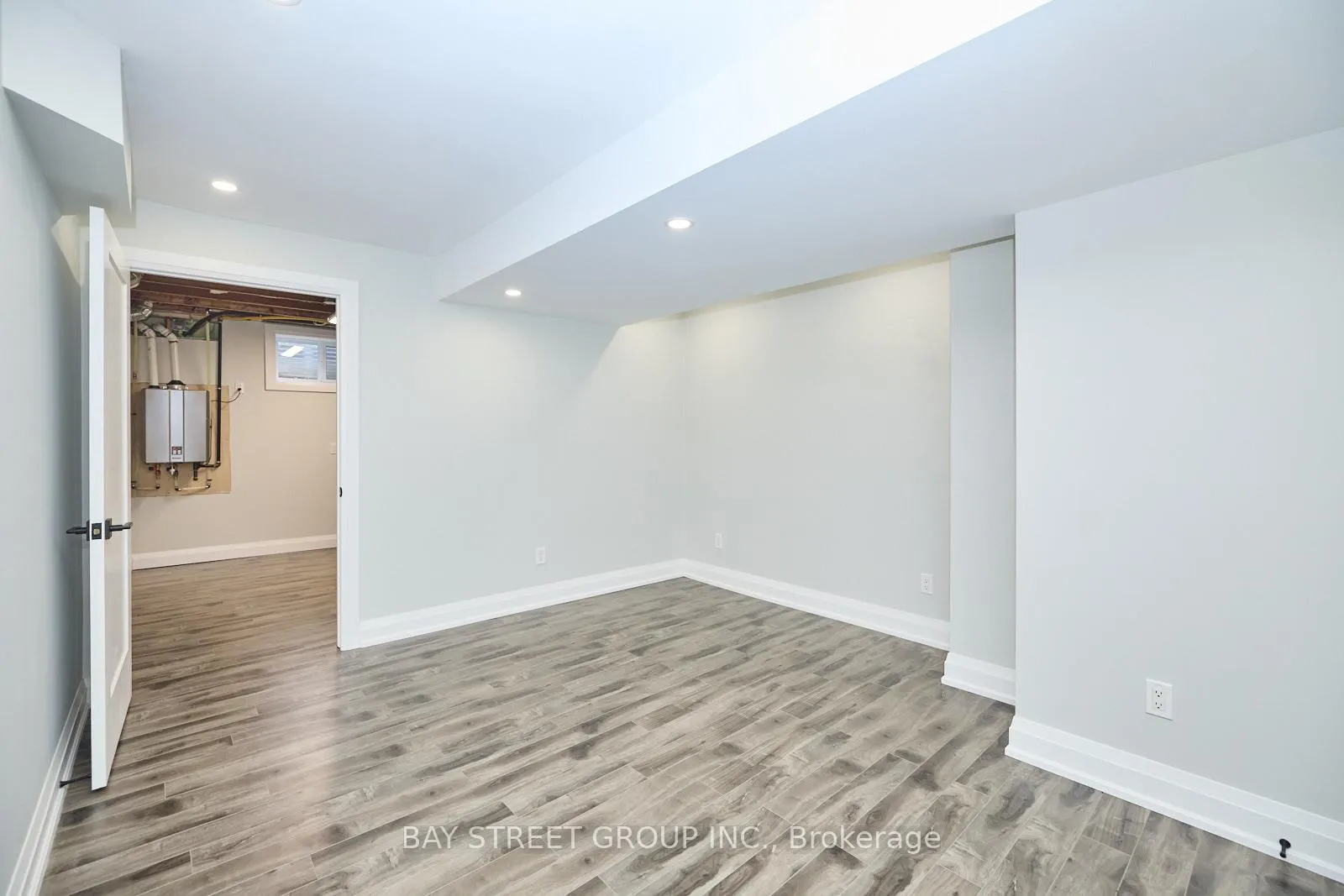 Photo 36 of 3873 Glenview Drive, Lincoln, Lincoln-Jordan/Vineland — HOMEH