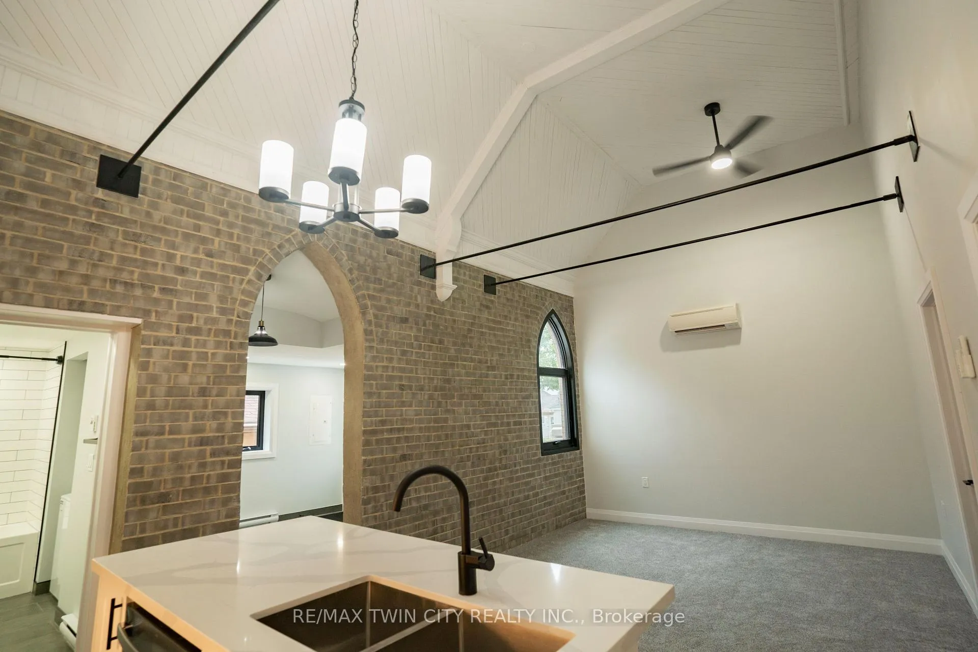 Photo 4 of Unit 5, 130 Elgin Street, Brantford — HOMEH