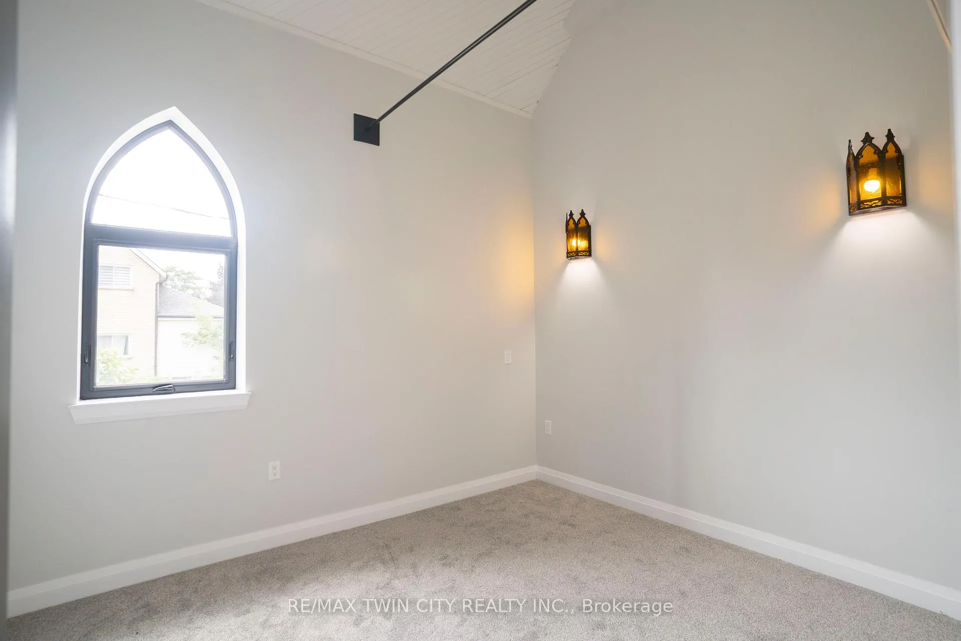 Photo 11 of Unit 5, 130 Elgin Street, Brantford — HOMEH