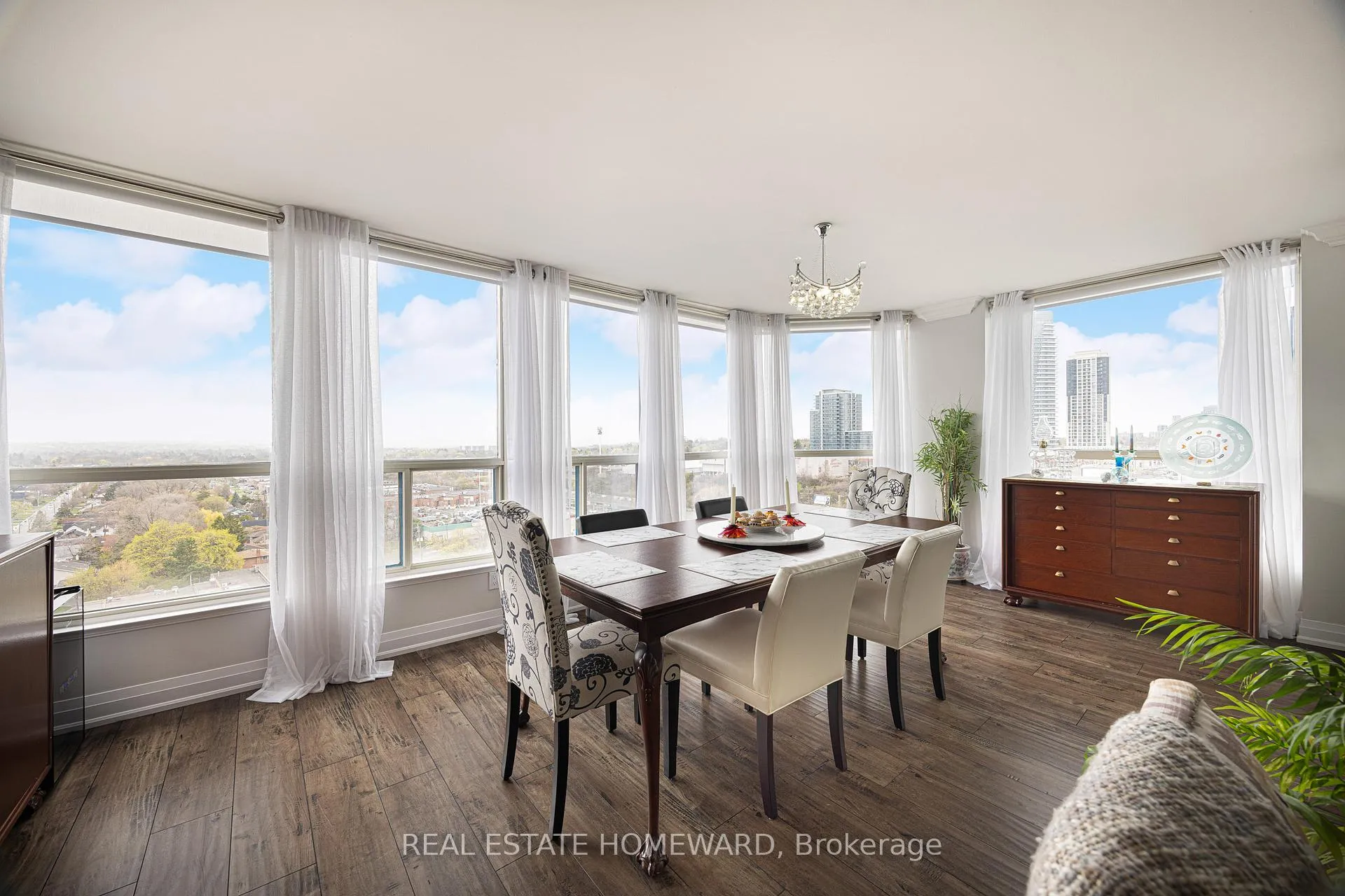 Photo 3 of Unit 1507, 7300 Yonge Street, Vaughan, Crestwood-Springfarm-Yorkhill — HOMEH