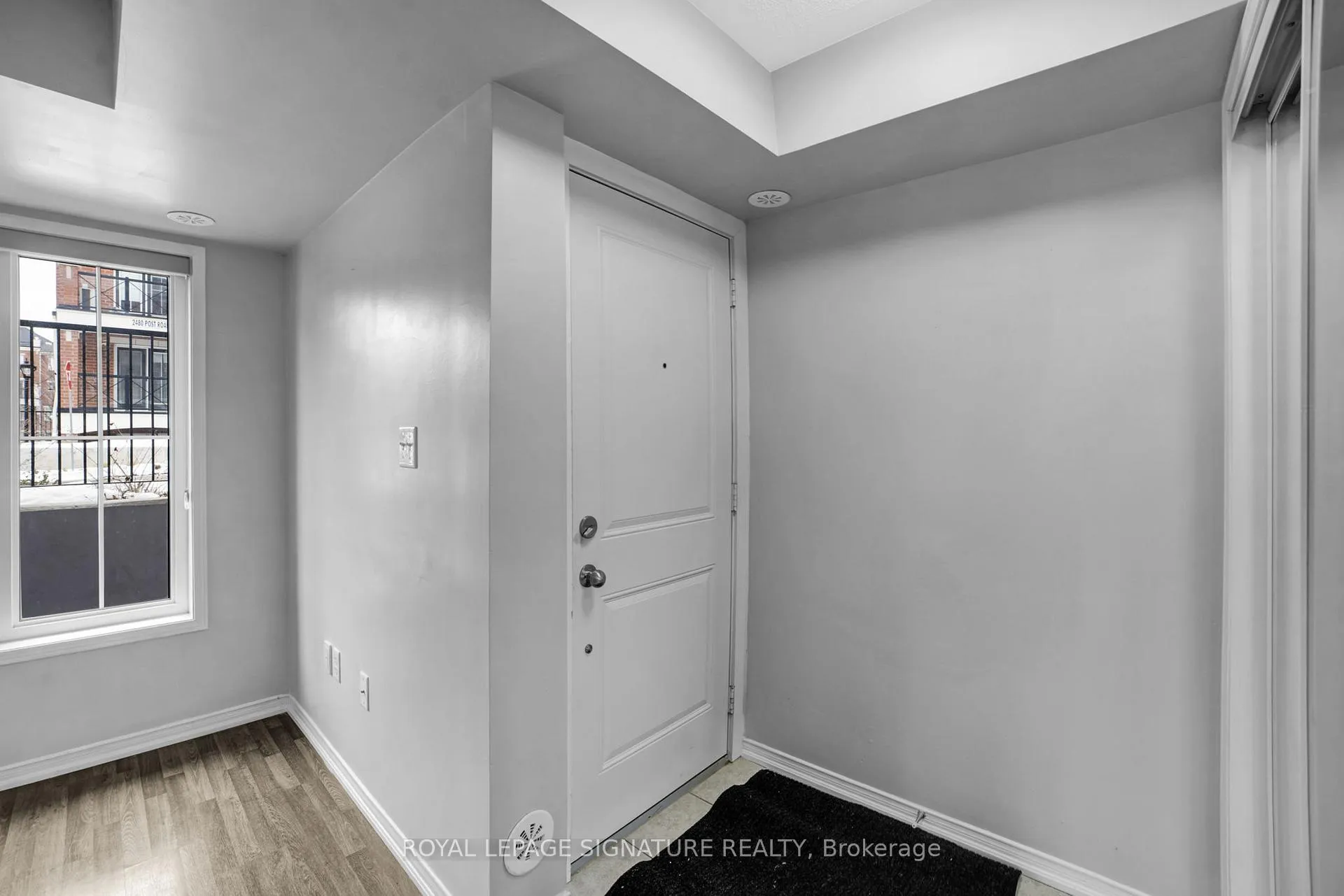 Photo 4 of Unit 19, 2492 Post Road, Oakville, River Oaks — HOMEH