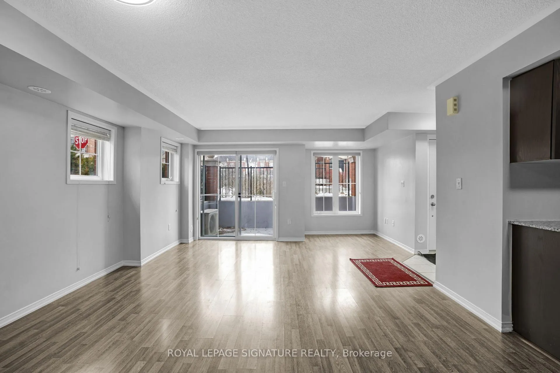 Photo 6 of Unit 19, 2492 Post Road, Oakville, River Oaks — HOMEH