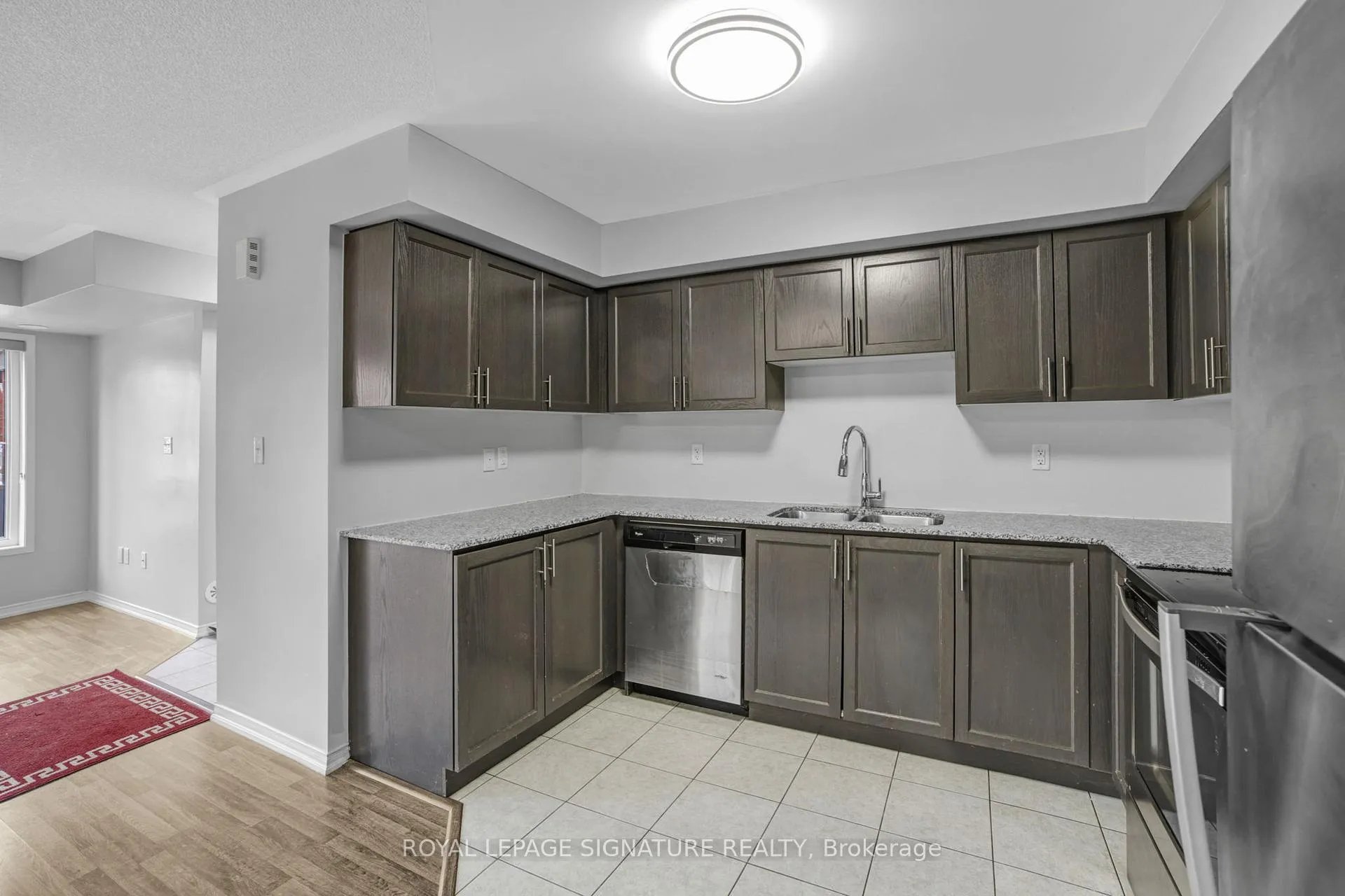 Photo 9 of Unit 19, 2492 Post Road, Oakville, River Oaks — HOMEH