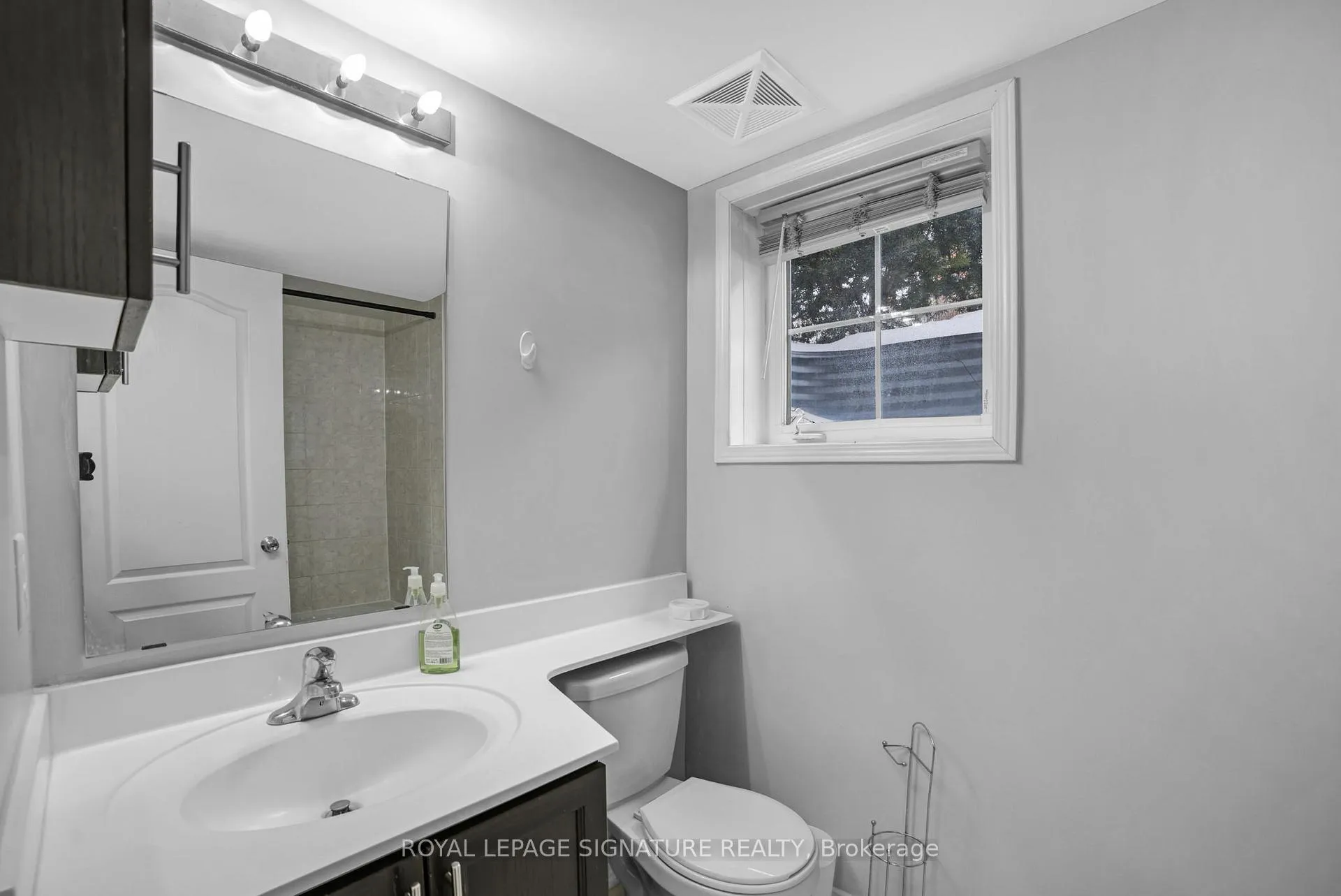 Photo 19 of Unit 19, 2492 Post Road, Oakville, River Oaks — HOMEH