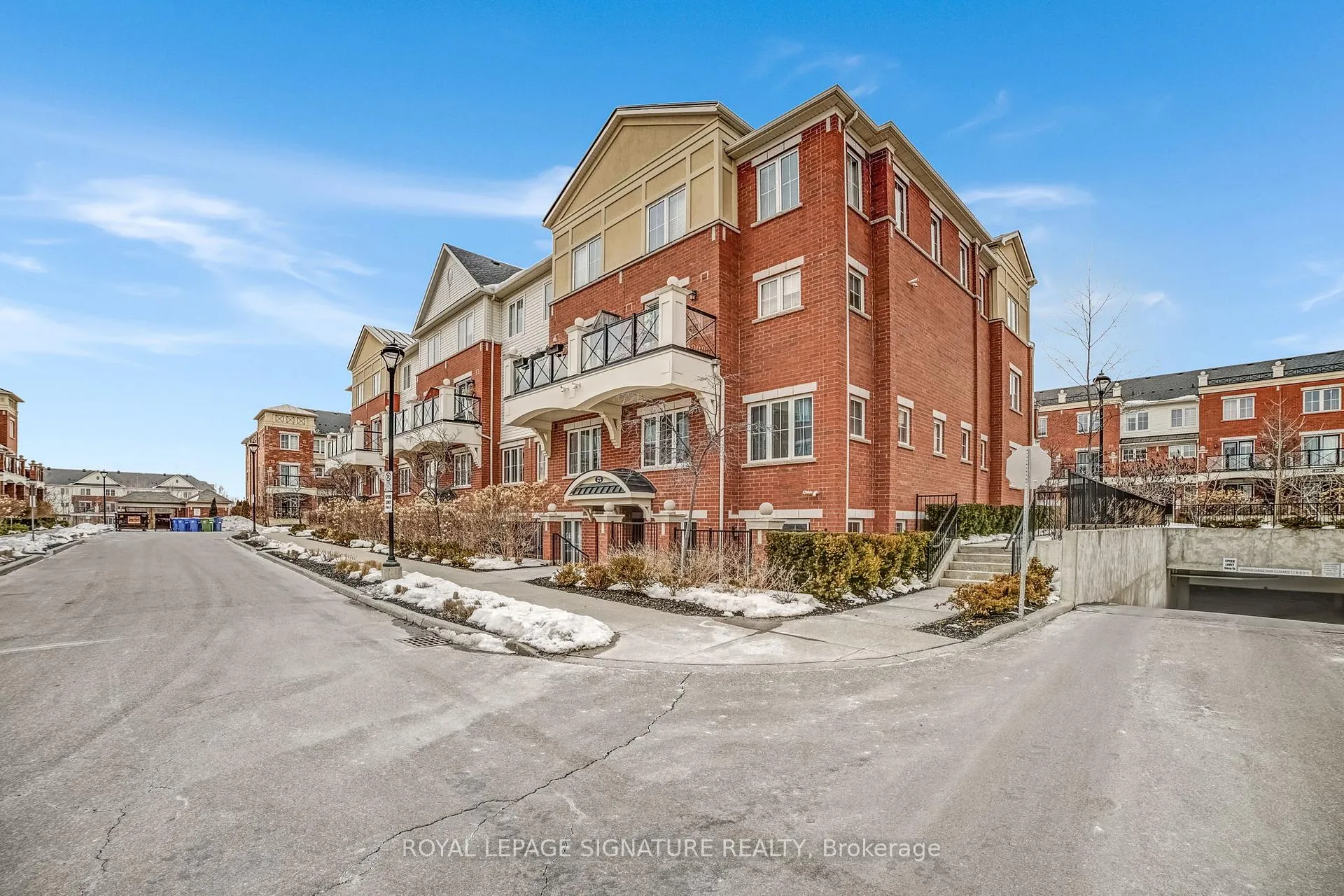 Photo 21 of Unit 19, 2492 Post Road, Oakville, River Oaks — HOMEH