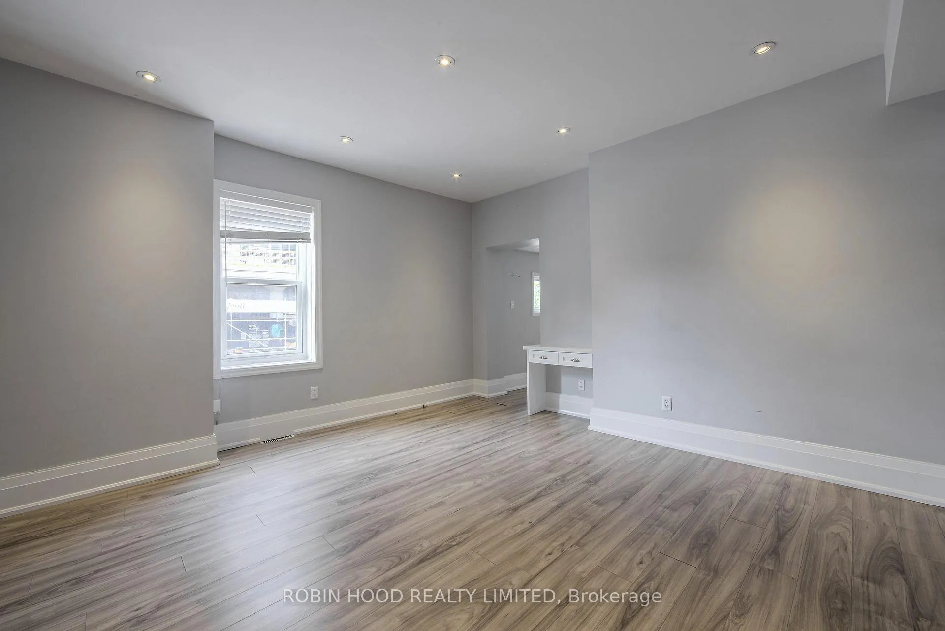 Photo 3 of Unit Unit 1, 271 Albany Avenue, Toronto, The Annex — HOMEH