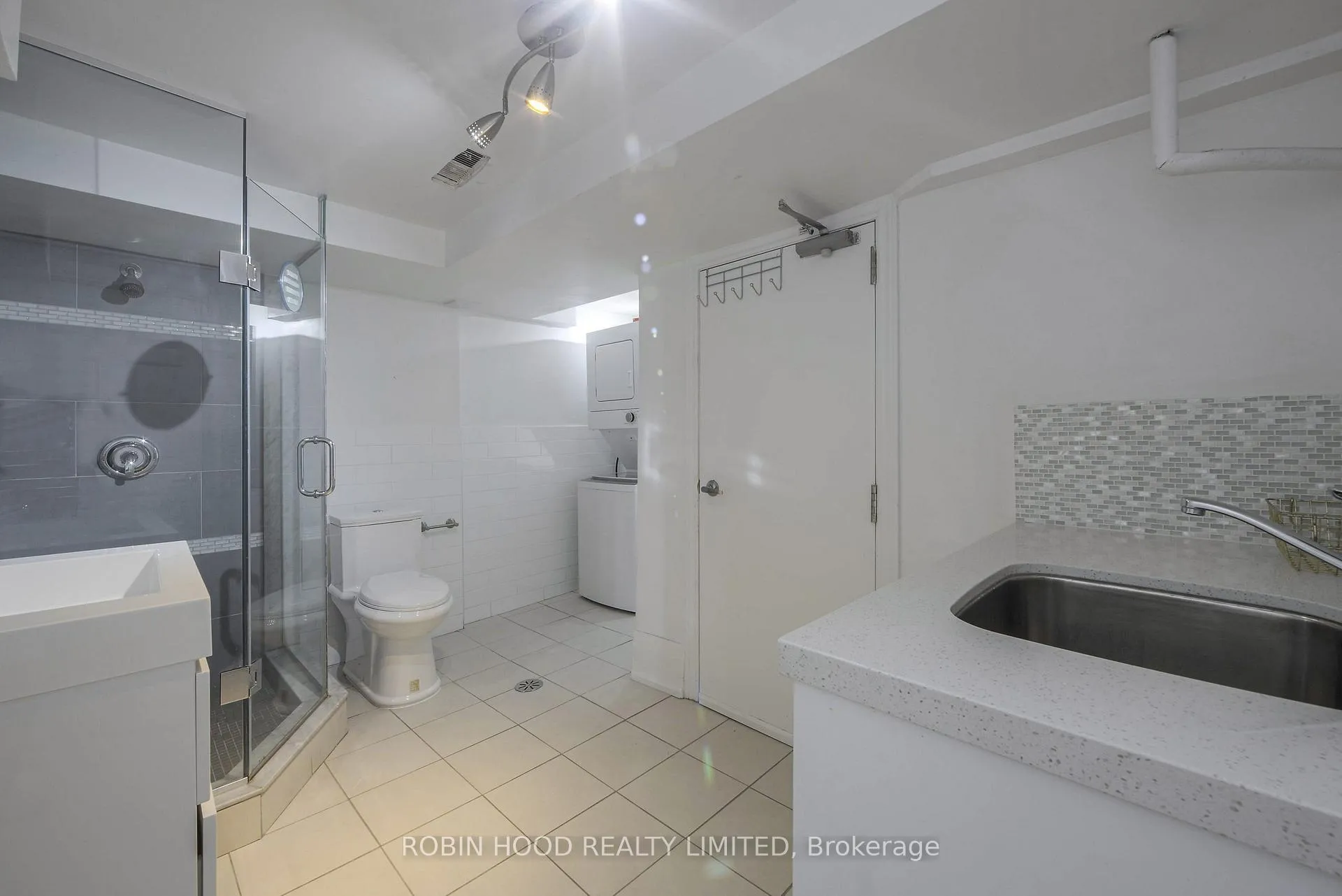 Photo 16 of Unit Unit 1, 271 Albany Avenue, Toronto, The Annex — HOMEH