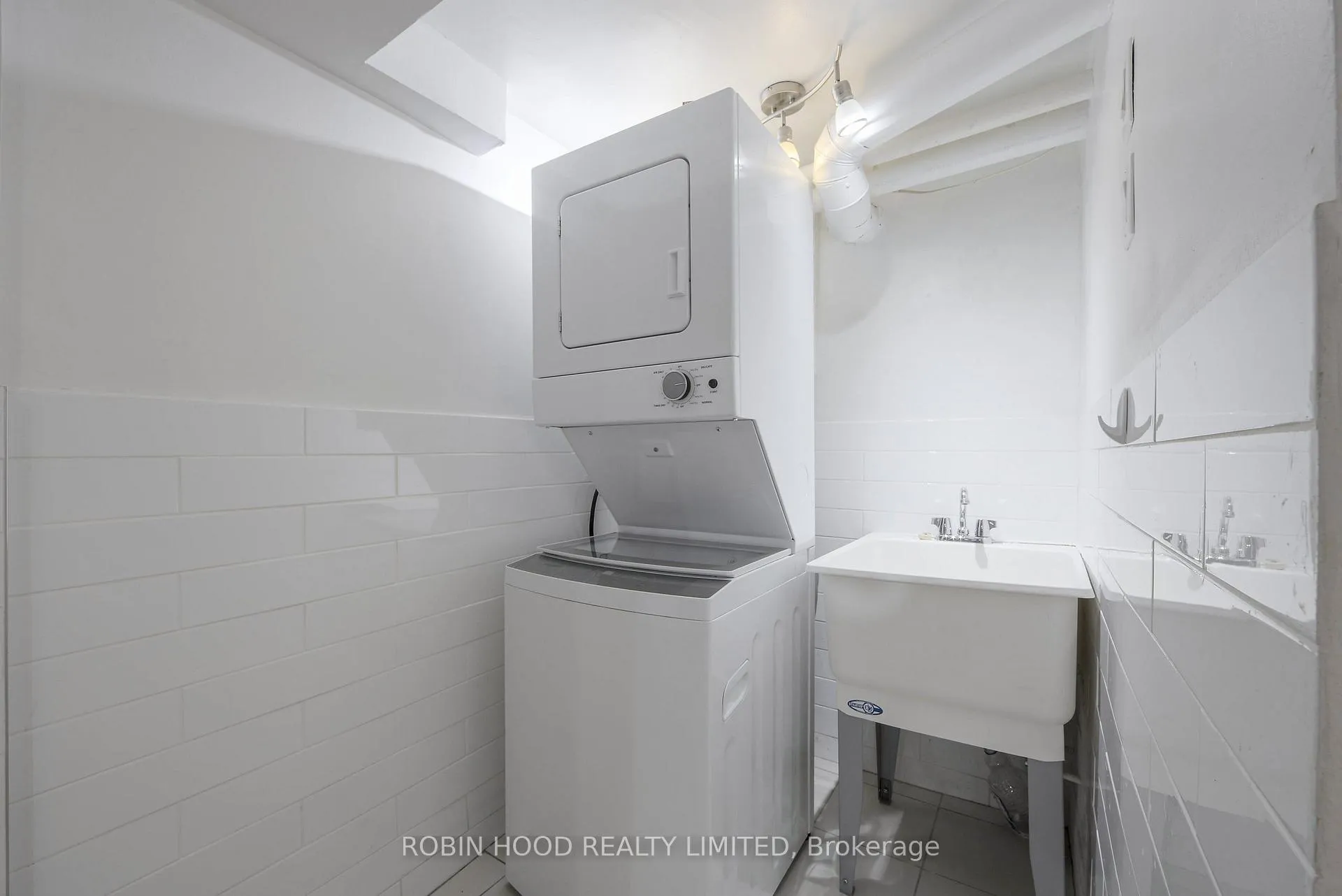 Photo 17 of Unit Unit 1, 271 Albany Avenue, Toronto, The Annex — HOMEH