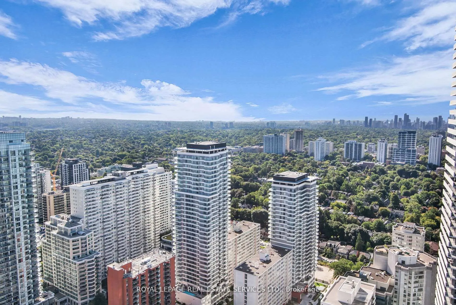 Photo 19 of Unit 4008, 8 Eglinton Avenue E, Toronto, Mount Pleasant West — HOMEH