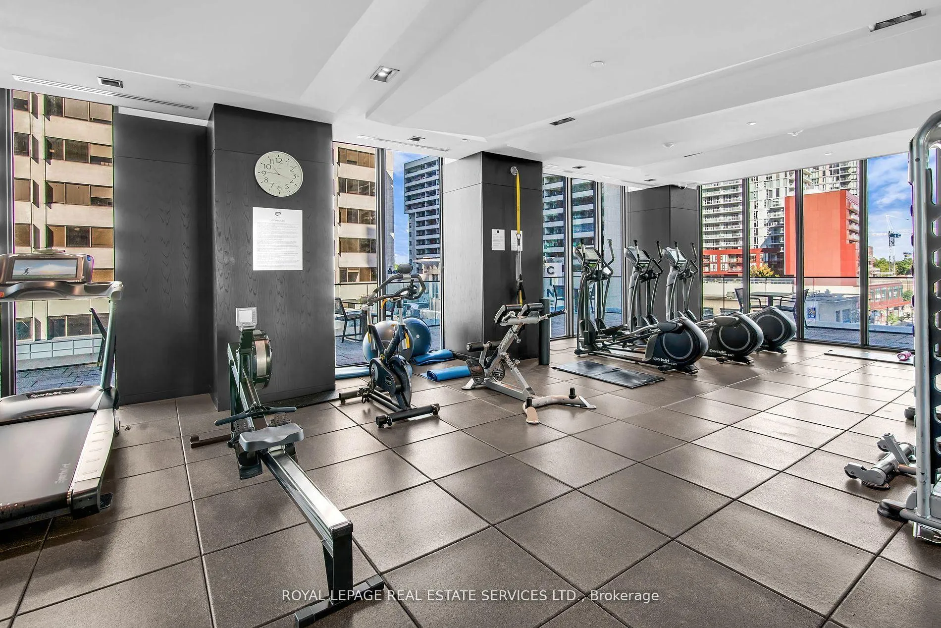 Photo 30 of Unit 4008, 8 Eglinton Avenue E, Toronto, Mount Pleasant West — HOMEH