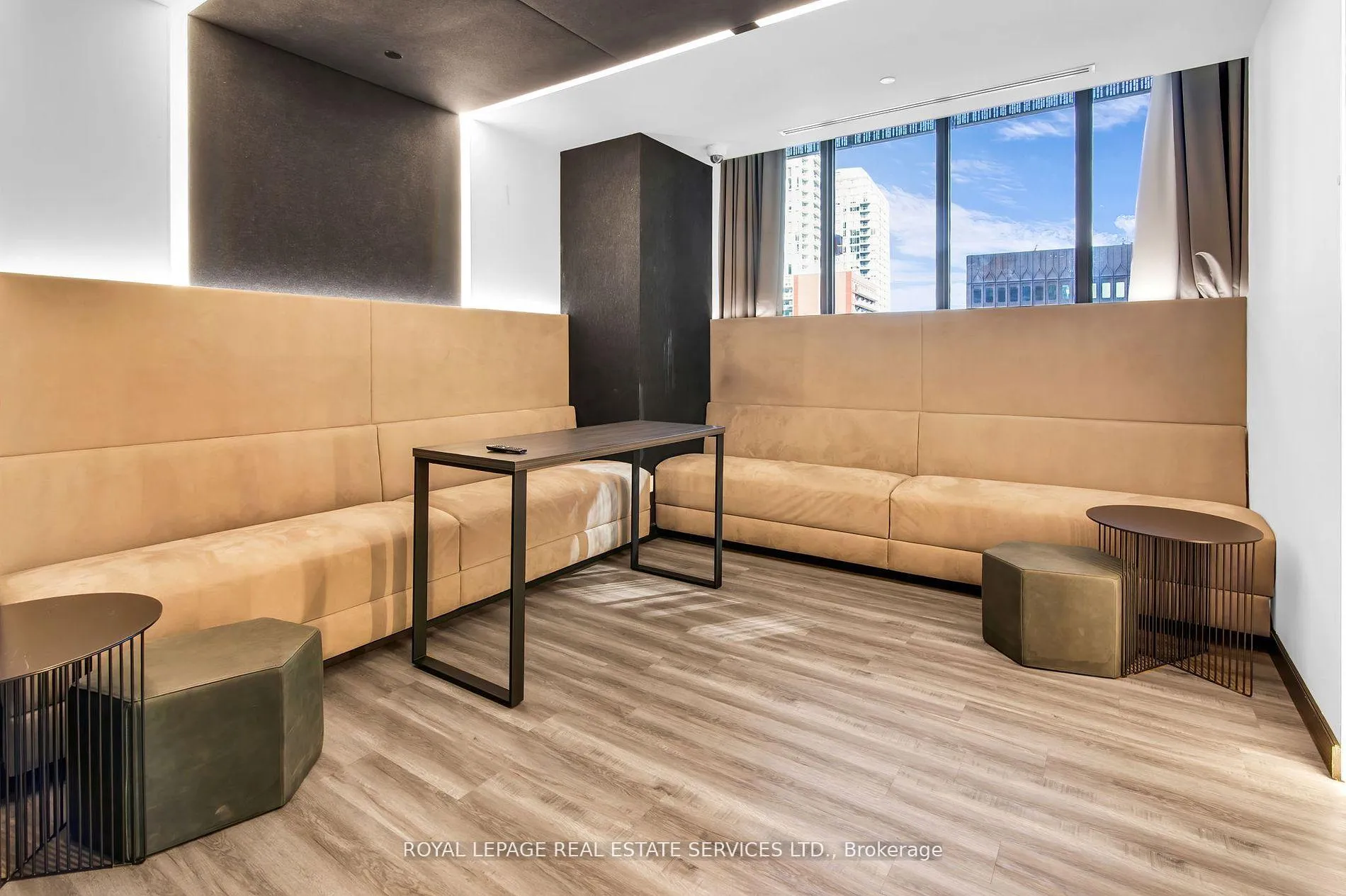 Photo 32 of Unit 4008, 8 Eglinton Avenue E, Toronto, Mount Pleasant West — HOMEH
