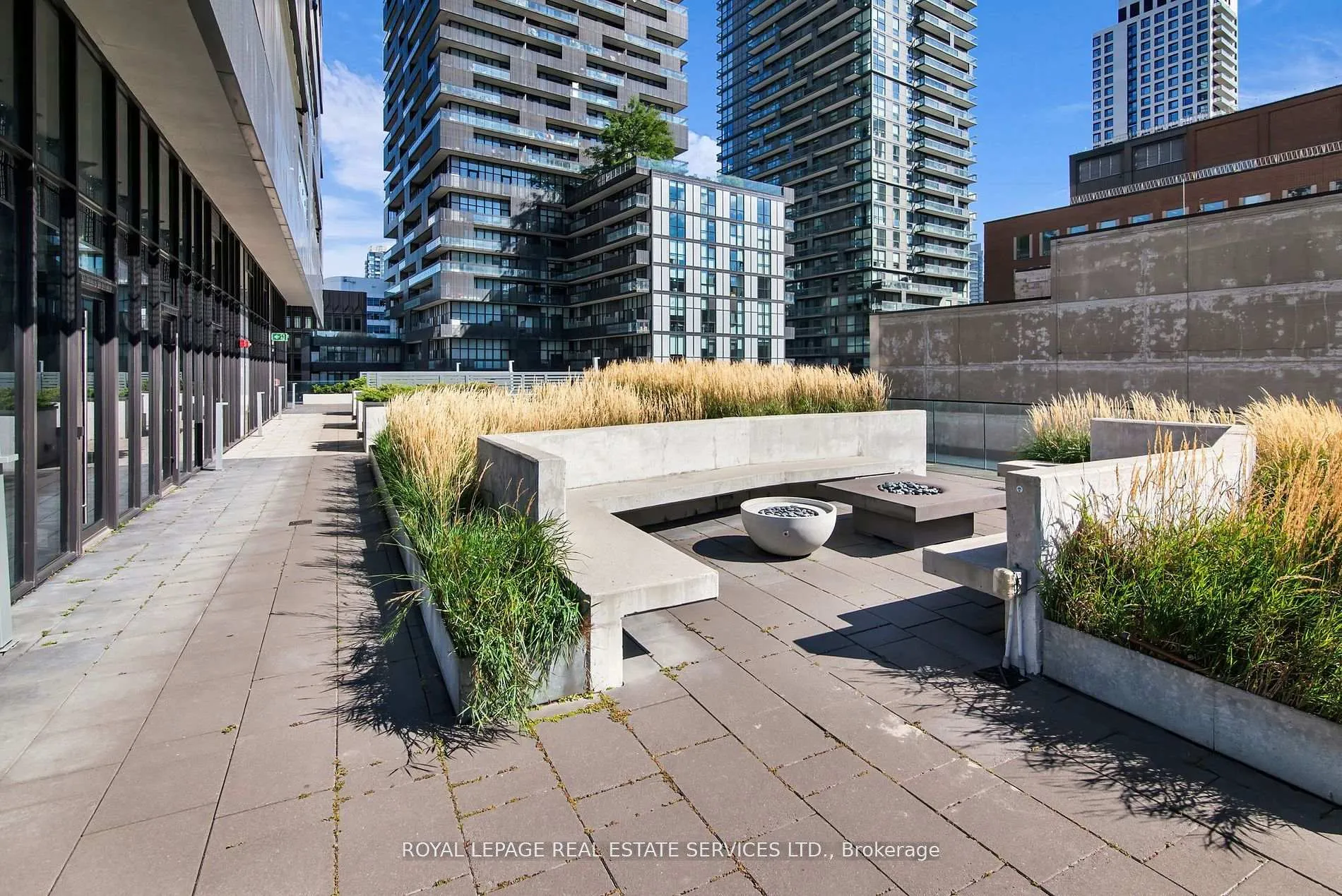 Photo 33 of Unit 4008, 8 Eglinton Avenue E, Toronto, Mount Pleasant West — HOMEH