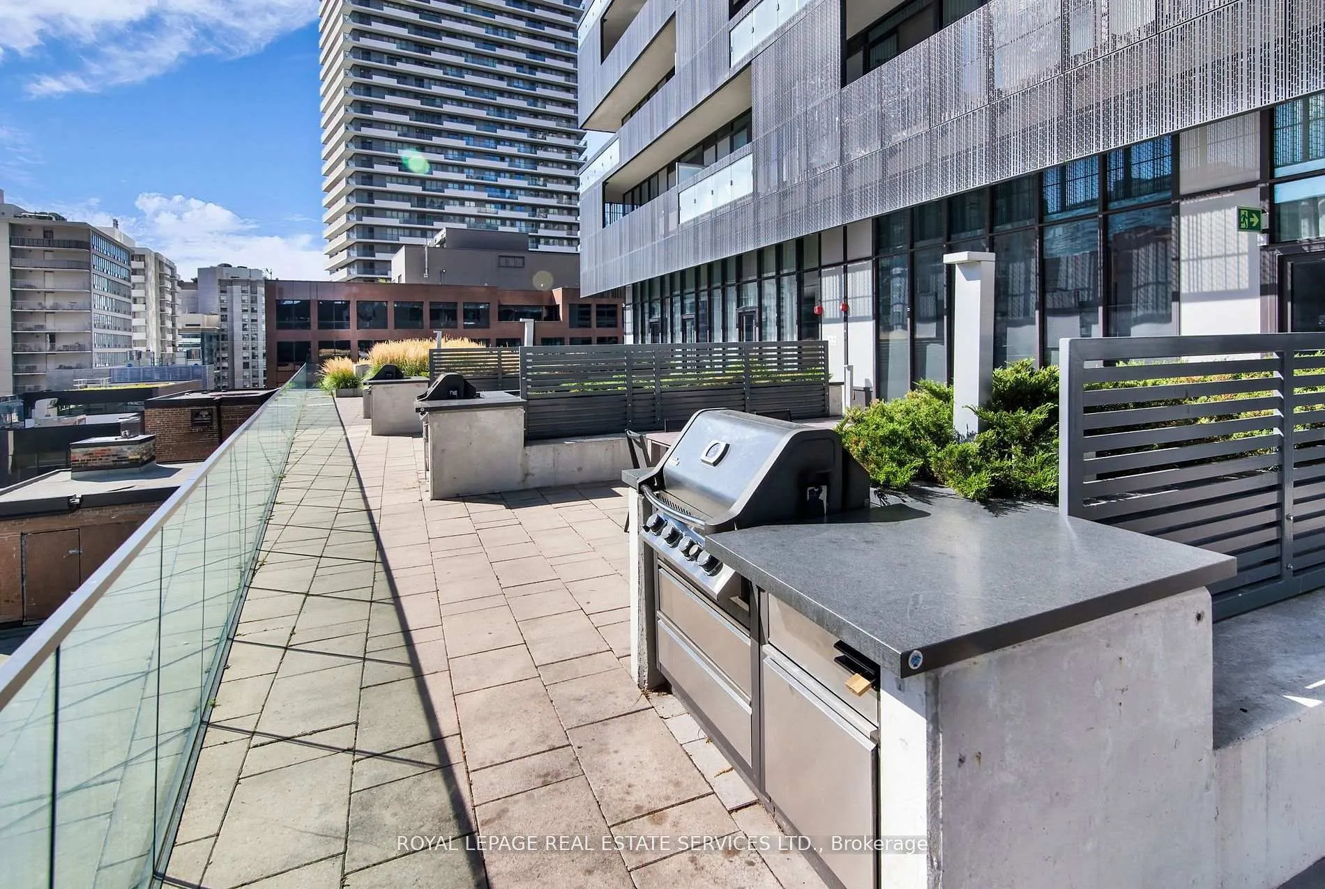 Photo 36 of Unit 4008, 8 Eglinton Avenue E, Toronto, Mount Pleasant West — HOMEH