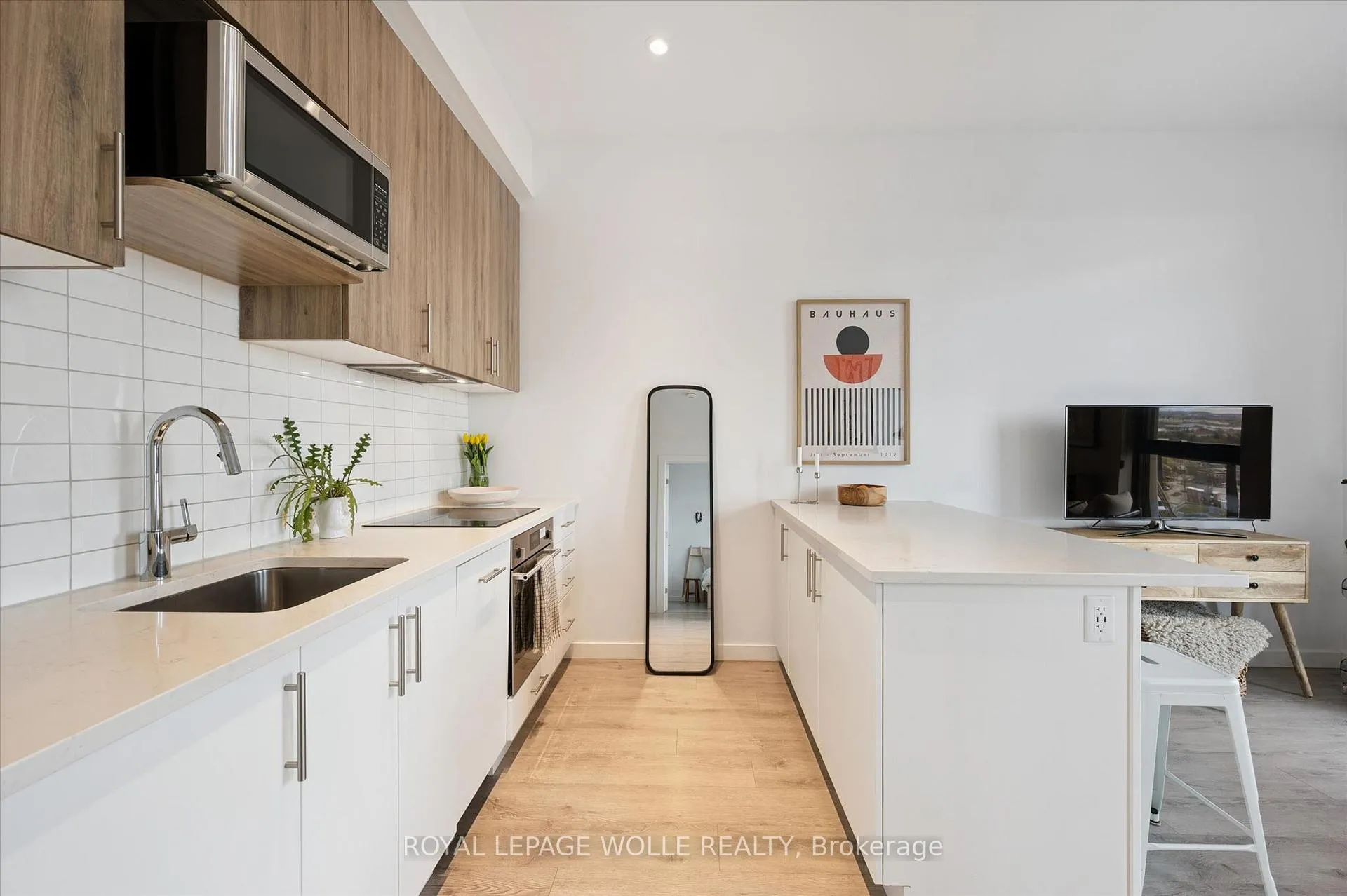 Photo 6 of Unit 1511, 181 King Street S, Waterloo, Uptown West — HOMEH