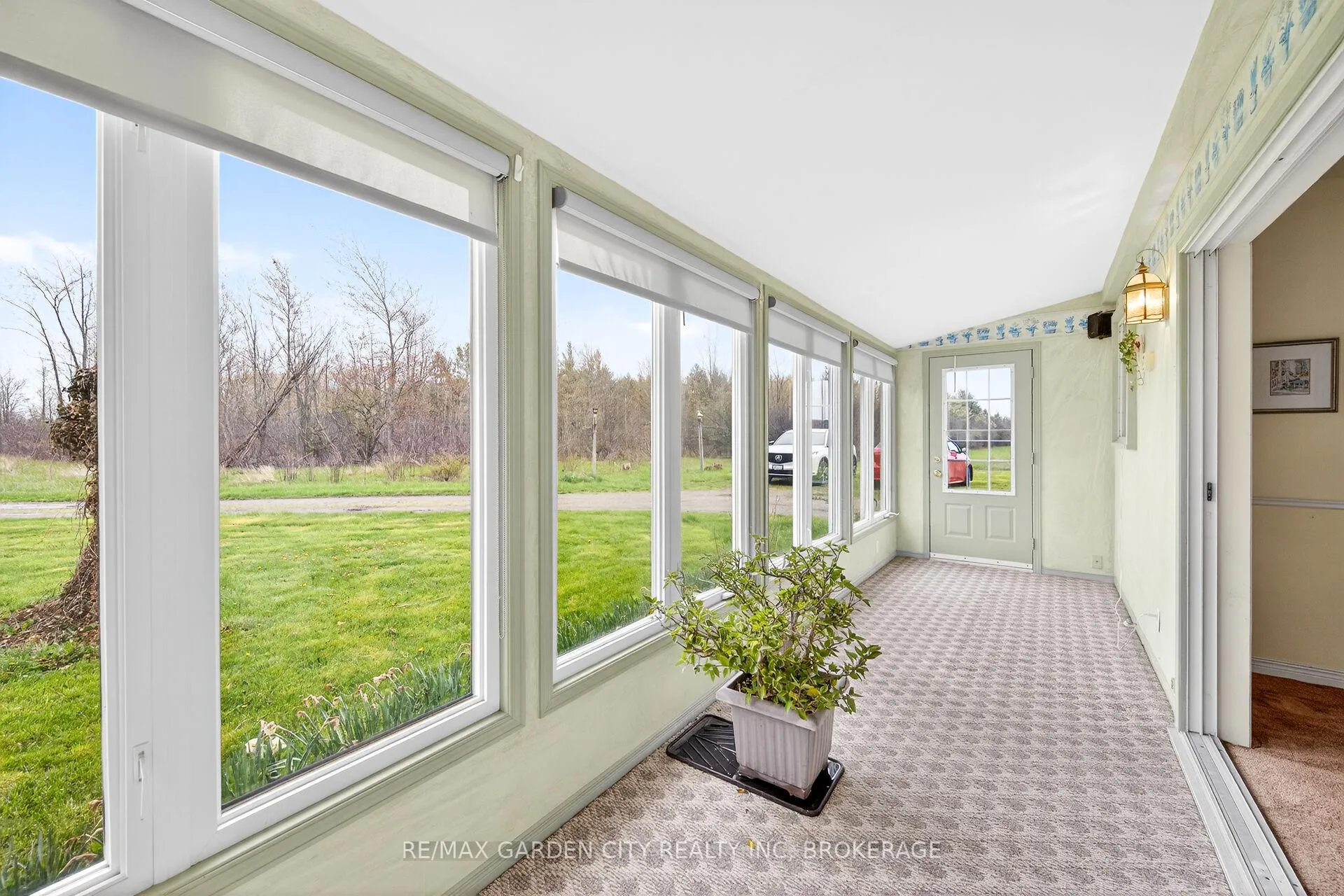 Photo 11 of 732 Cedar Bay Road, Port Colborne, Sherkston — HOMEH