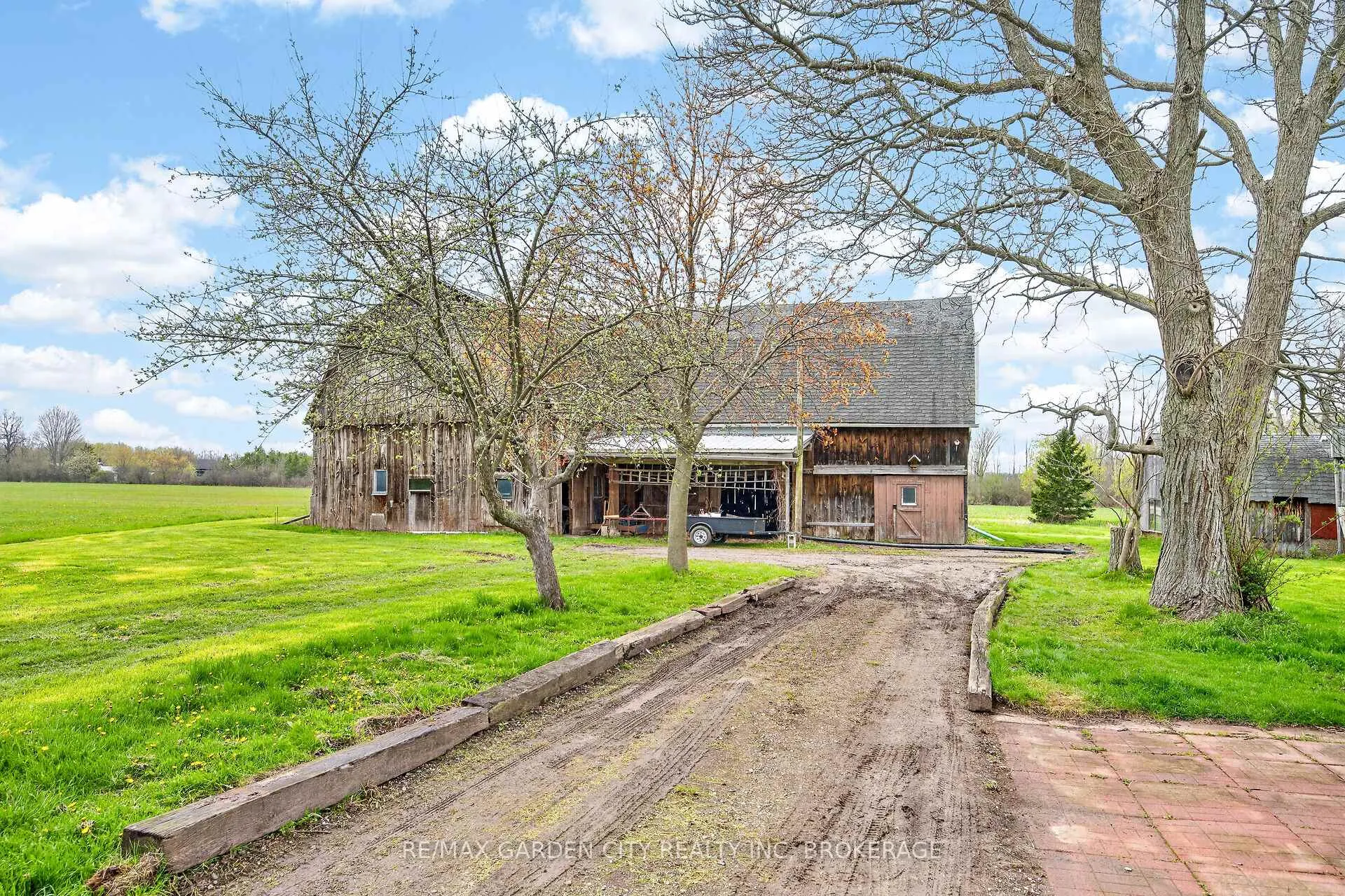 Photo 37 of 732 Cedar Bay Road, Port Colborne, Sherkston — HOMEH