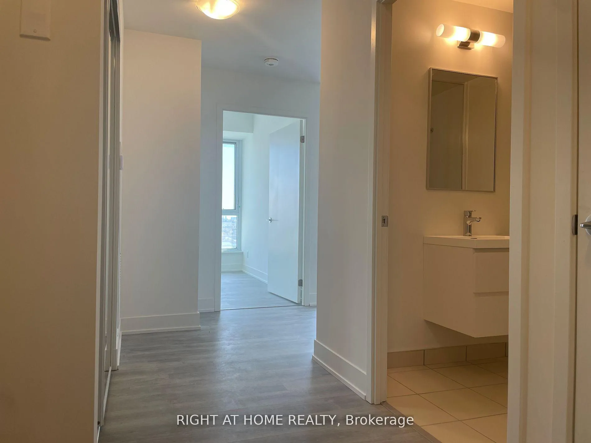 Photo 3 of Unit 1209, 38 Andre De Grasse Street, Markham, Unionville — HOMEH