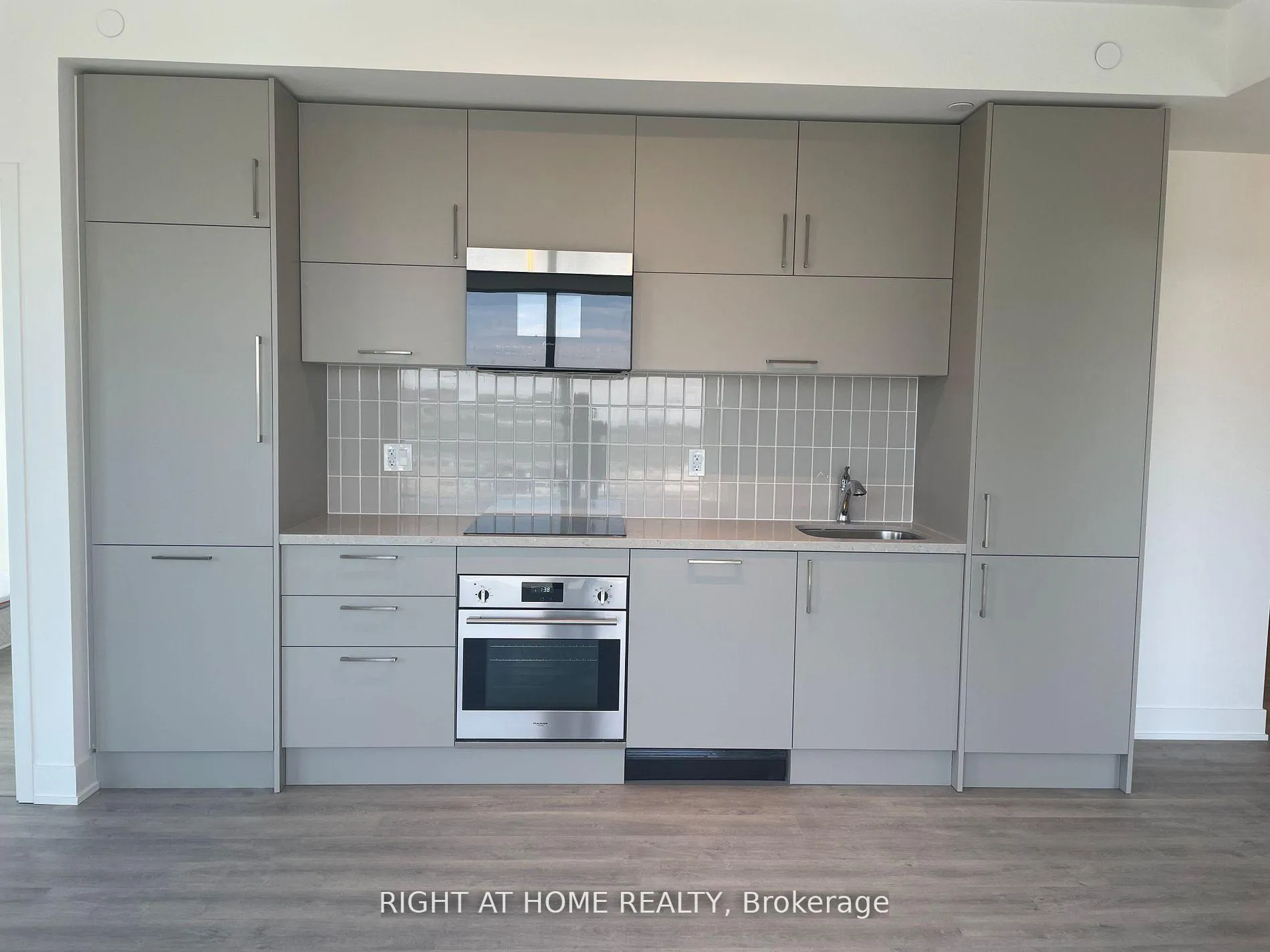Photo 5 of Unit 1209, 38 Andre De Grasse Street, Markham, Unionville — HOMEH