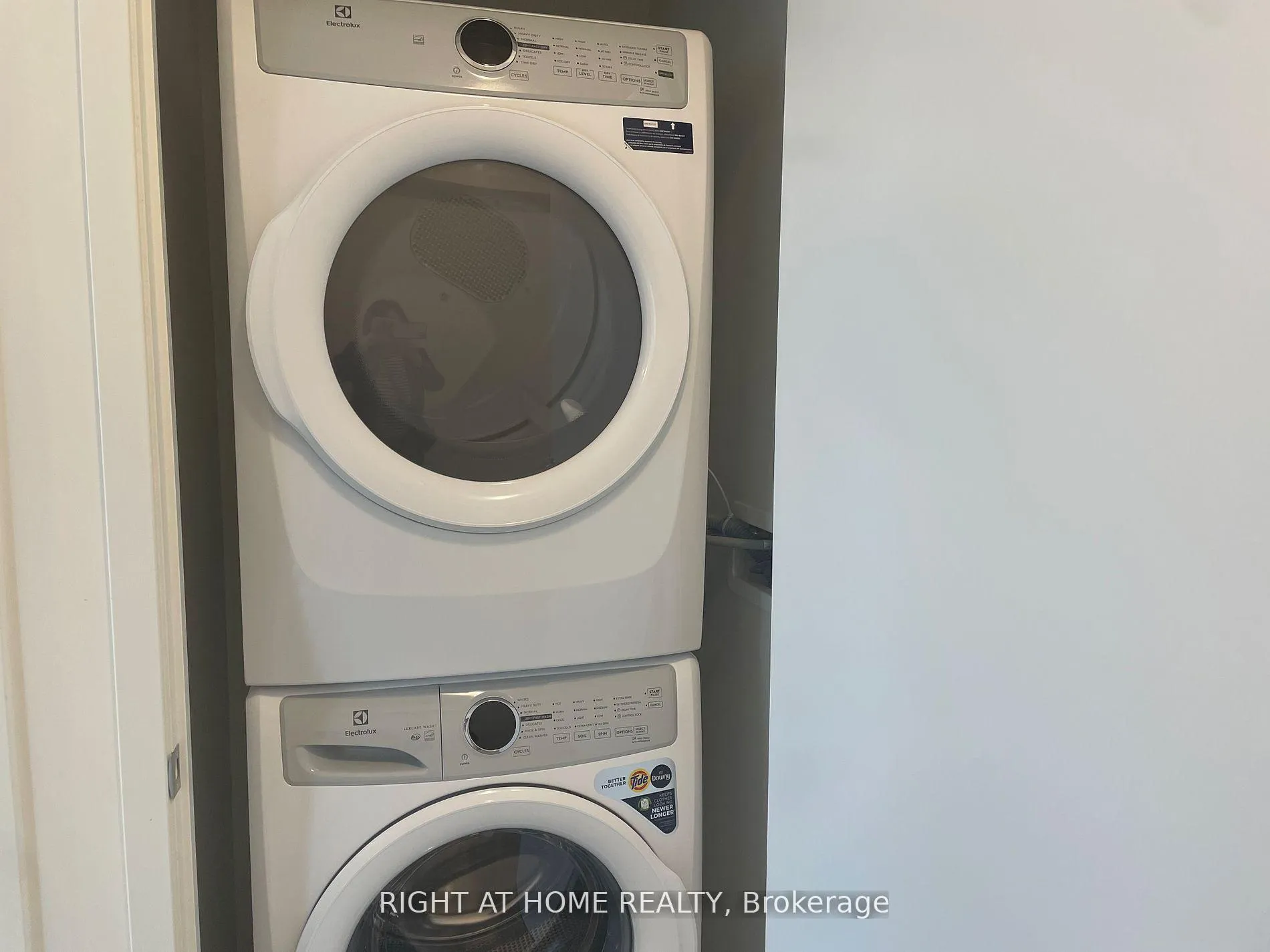 Photo 12 of Unit 1209, 38 Andre De Grasse Street, Markham, Unionville — HOMEH