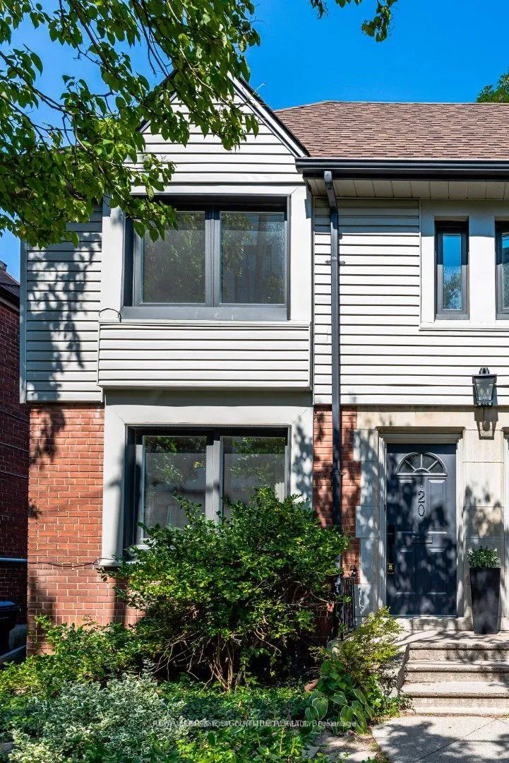 Photo 3 of Unit Main, 20 Strathgowan Avenue, Toronto, Lawrence Park South — HOMEH