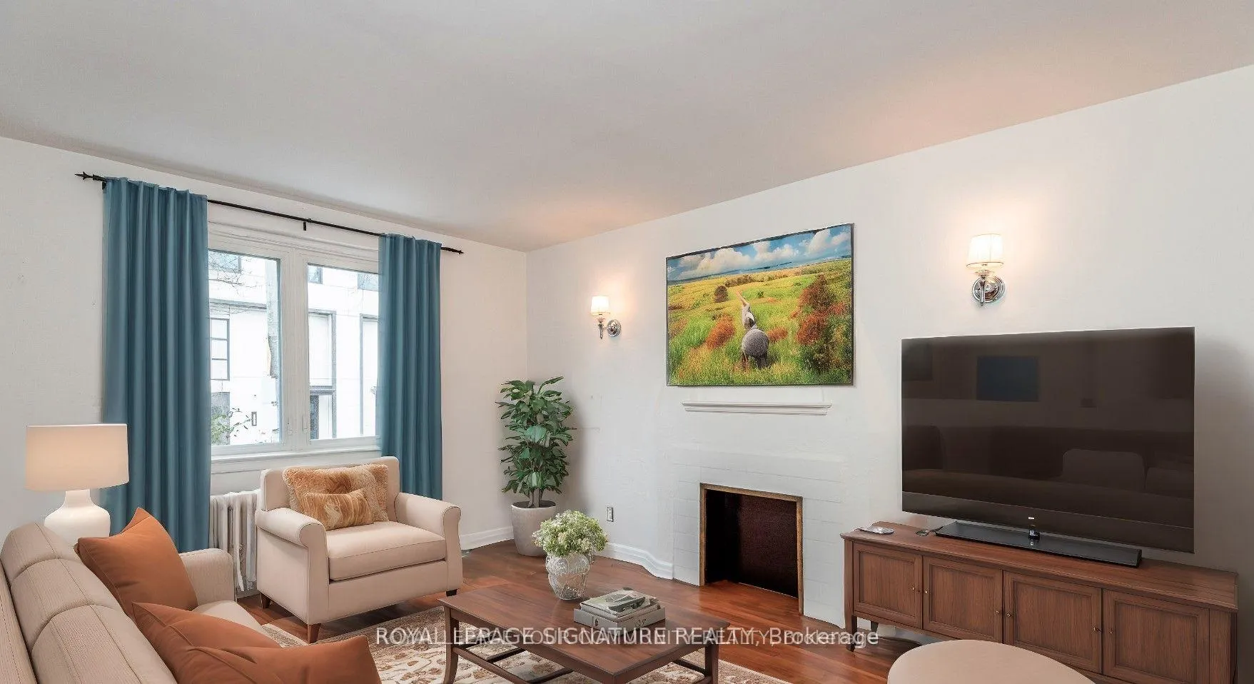 Photo 6 of Unit Main, 20 Strathgowan Avenue, Toronto, Lawrence Park South — HOMEH