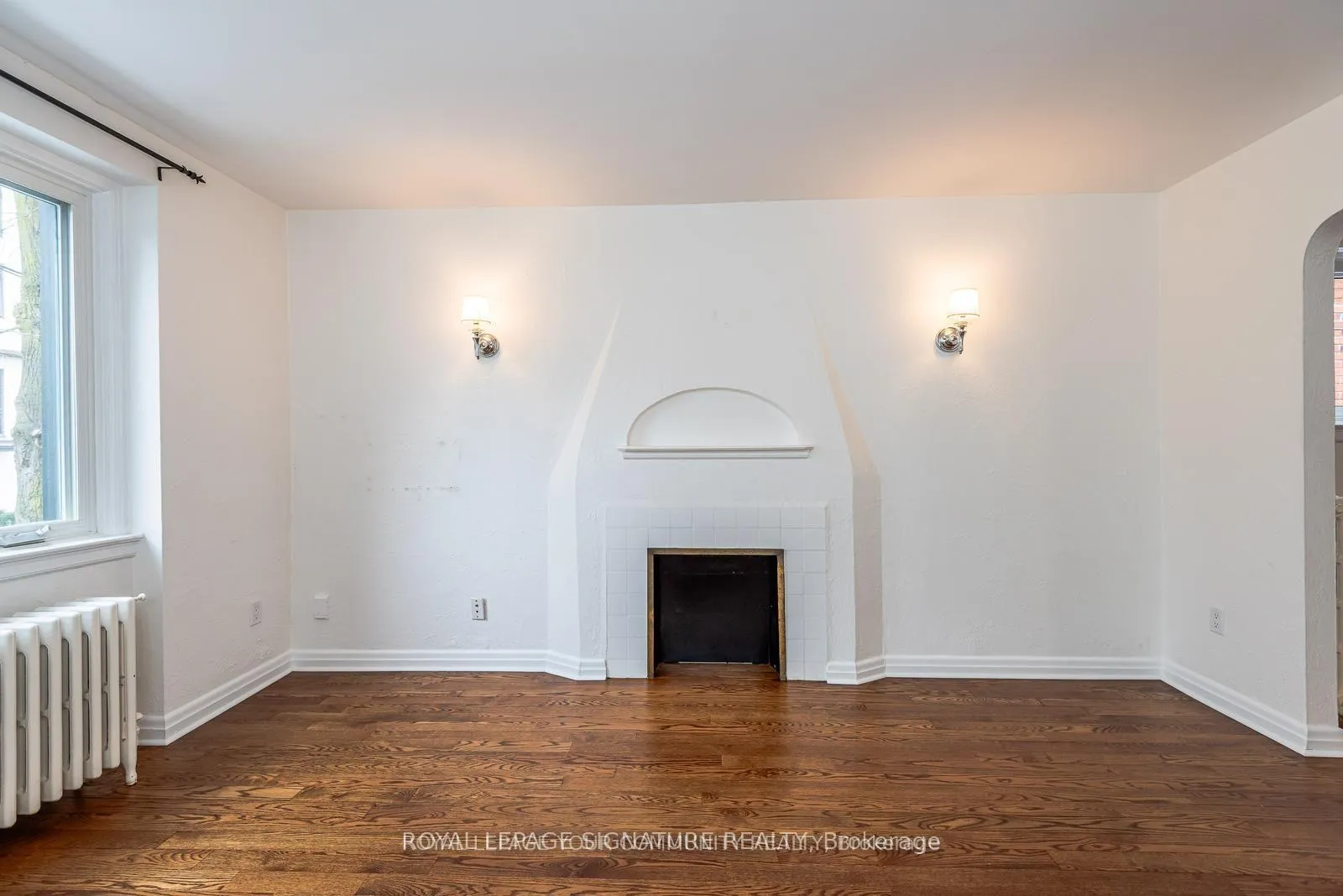 Photo 8 of Unit Main, 20 Strathgowan Avenue, Toronto, Lawrence Park South — HOMEH