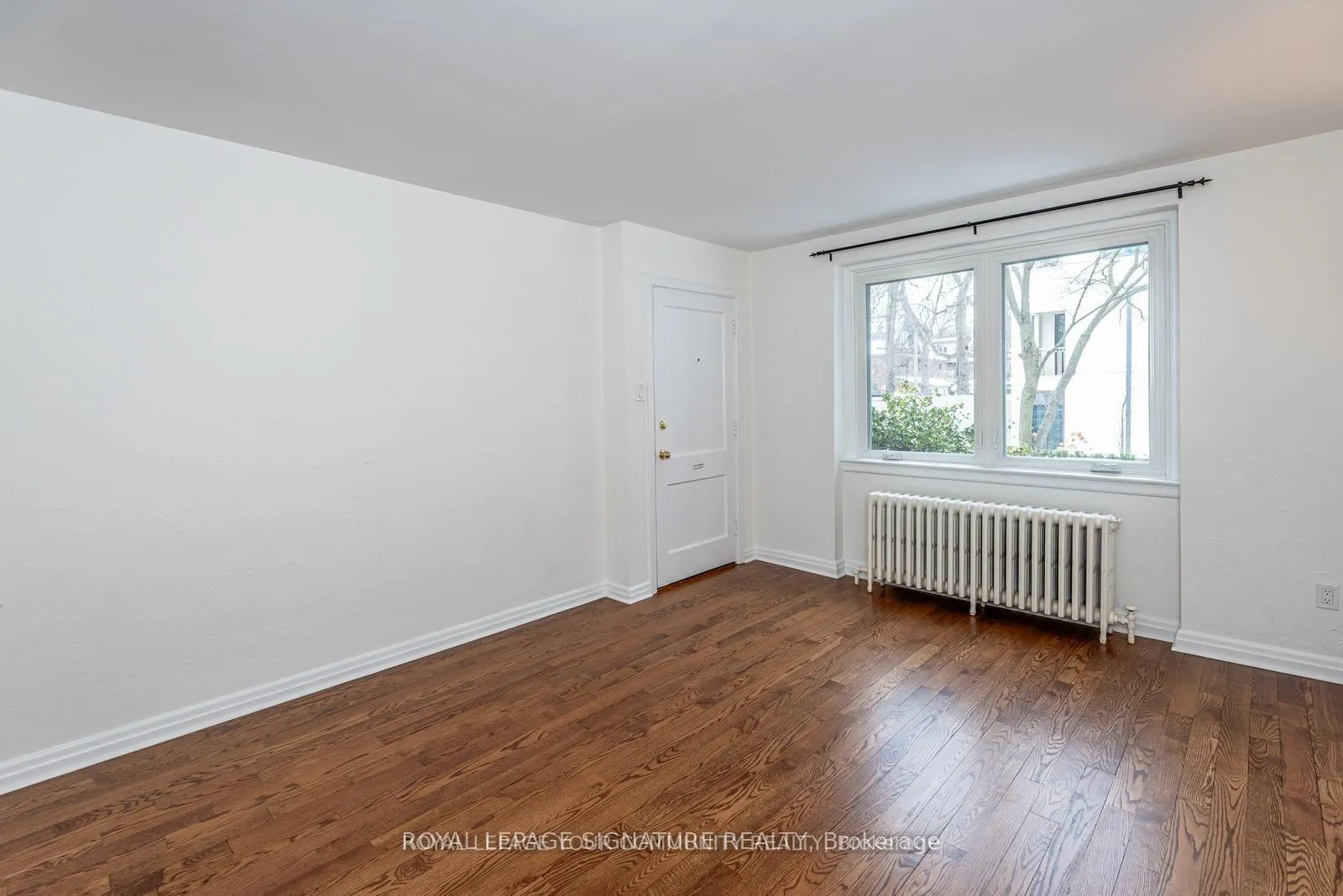 Photo 11 of Unit Main, 20 Strathgowan Avenue, Toronto, Lawrence Park South — HOMEH