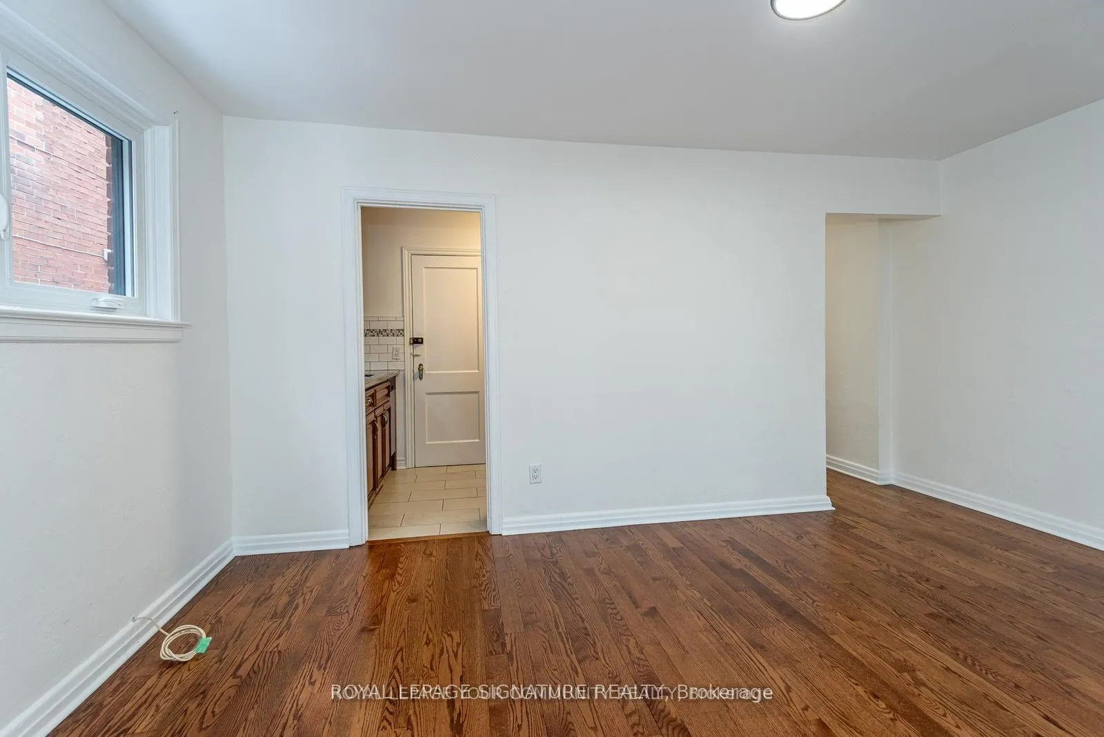 Photo 14 of Unit Main, 20 Strathgowan Avenue, Toronto, Lawrence Park South — HOMEH