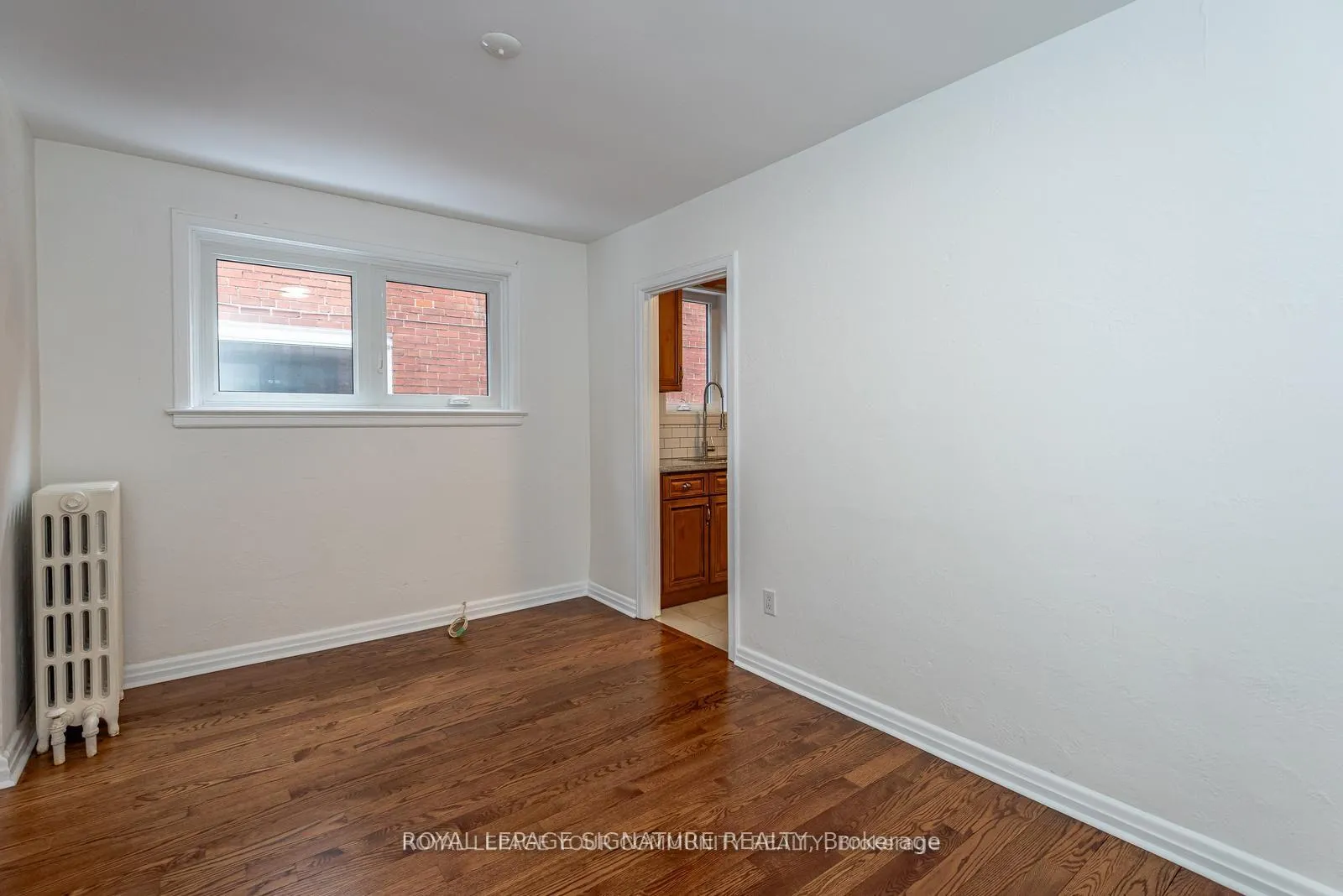 Photo 15 of Unit Main, 20 Strathgowan Avenue, Toronto, Lawrence Park South — HOMEH