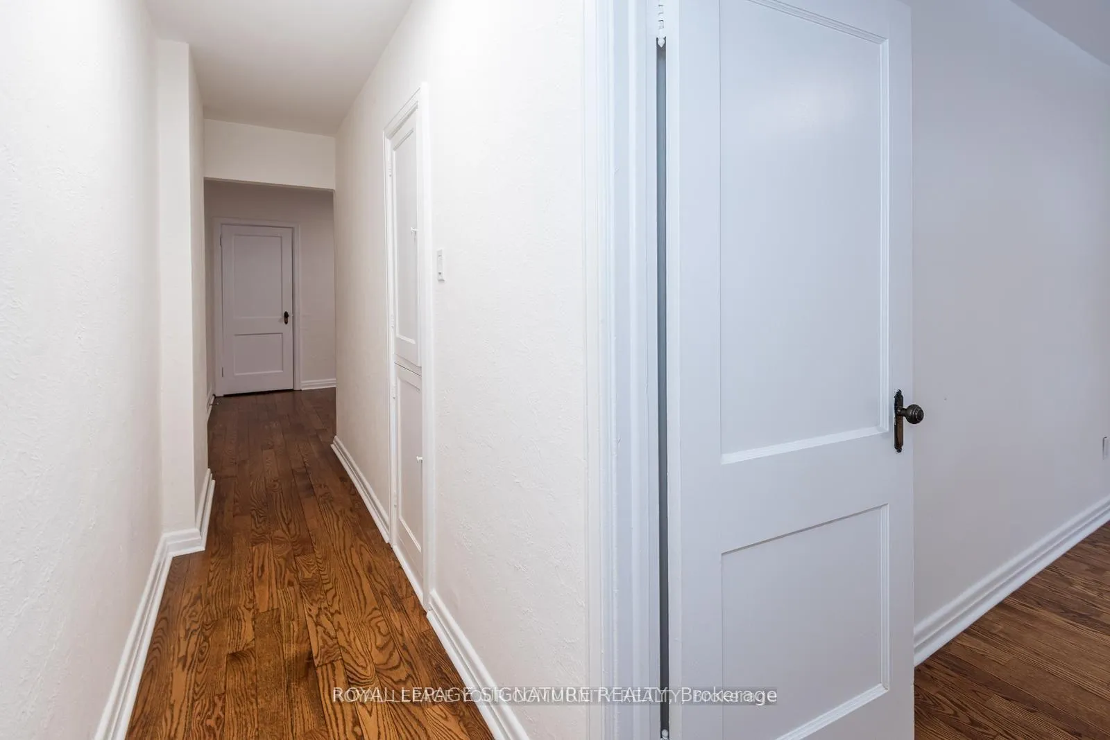 Photo 22 of Unit Main, 20 Strathgowan Avenue, Toronto, Lawrence Park South — HOMEH