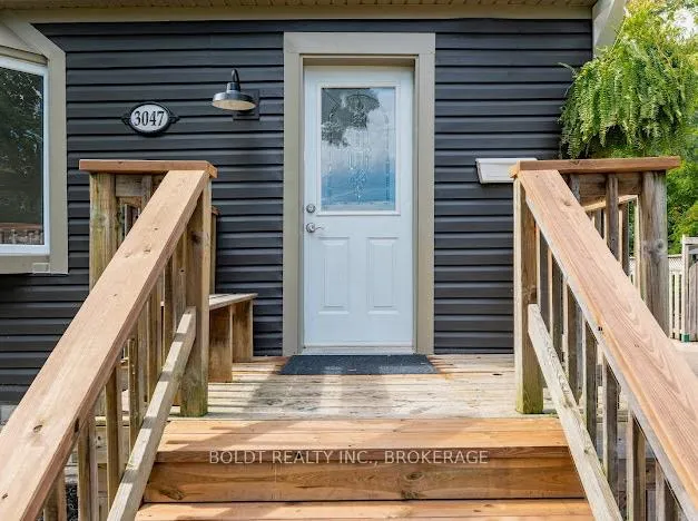 Photo 3 of 3047 Saint Patrick Avenue, Niagara Falls, Stamford — HOMEH