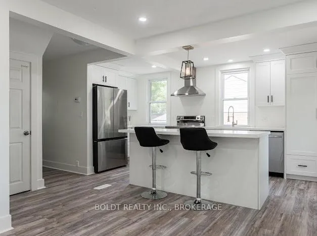 Photo 6 of 3047 Saint Patrick Avenue, Niagara Falls, Stamford — HOMEH