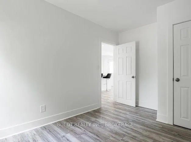 Photo 14 of 3047 Saint Patrick Avenue, Niagara Falls, Stamford — HOMEH