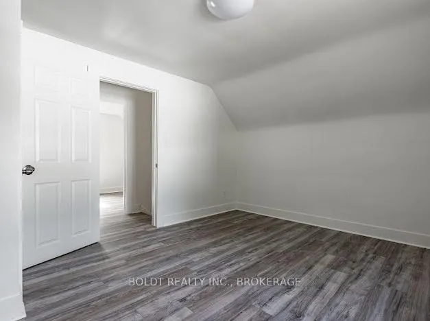 Photo 16 of 3047 Saint Patrick Avenue, Niagara Falls, Stamford — HOMEH