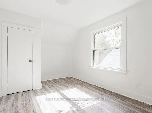 Photo 17 of 3047 Saint Patrick Avenue, Niagara Falls, Stamford — HOMEH