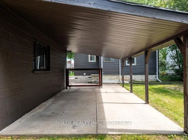 Photo 26 of 3047 Saint Patrick Avenue, Niagara Falls, Stamford — HOMEH